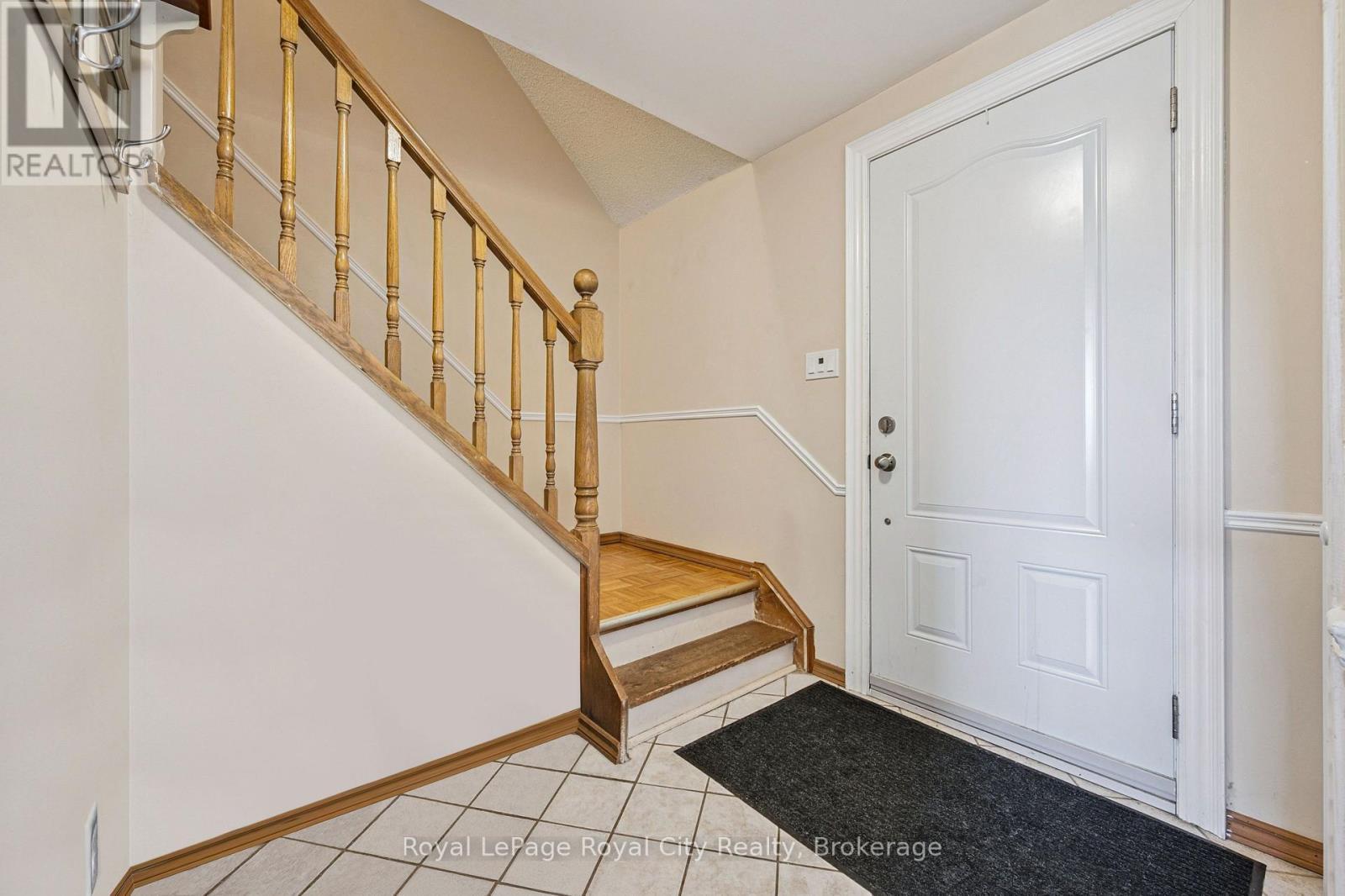 












361 IRONWOOD ROAD

,
Guelph (Kortright West),




Ontario
N1G3P2

