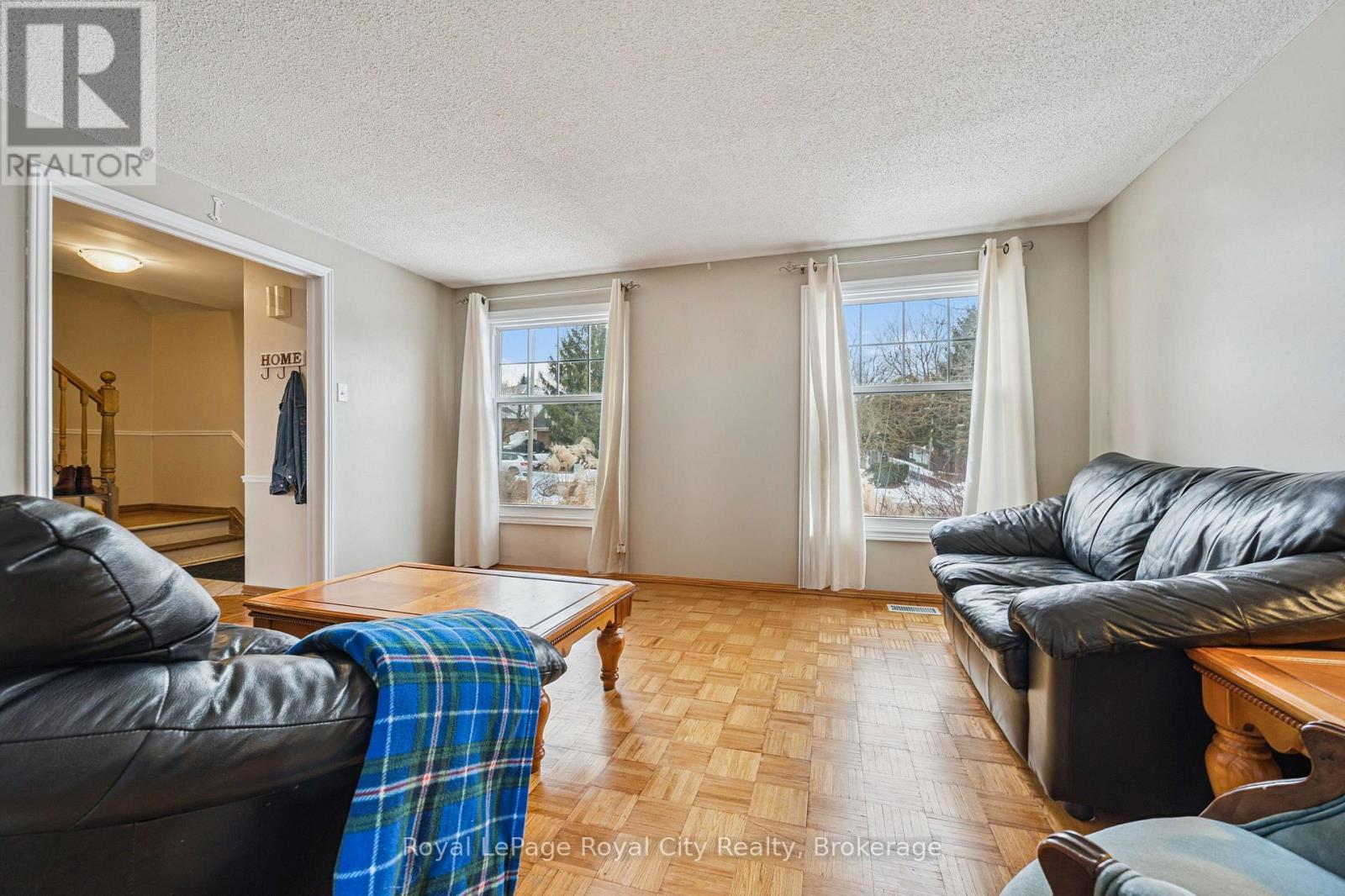 












361 IRONWOOD ROAD

,
Guelph (Kortright West),




Ontario
N1G3P2

