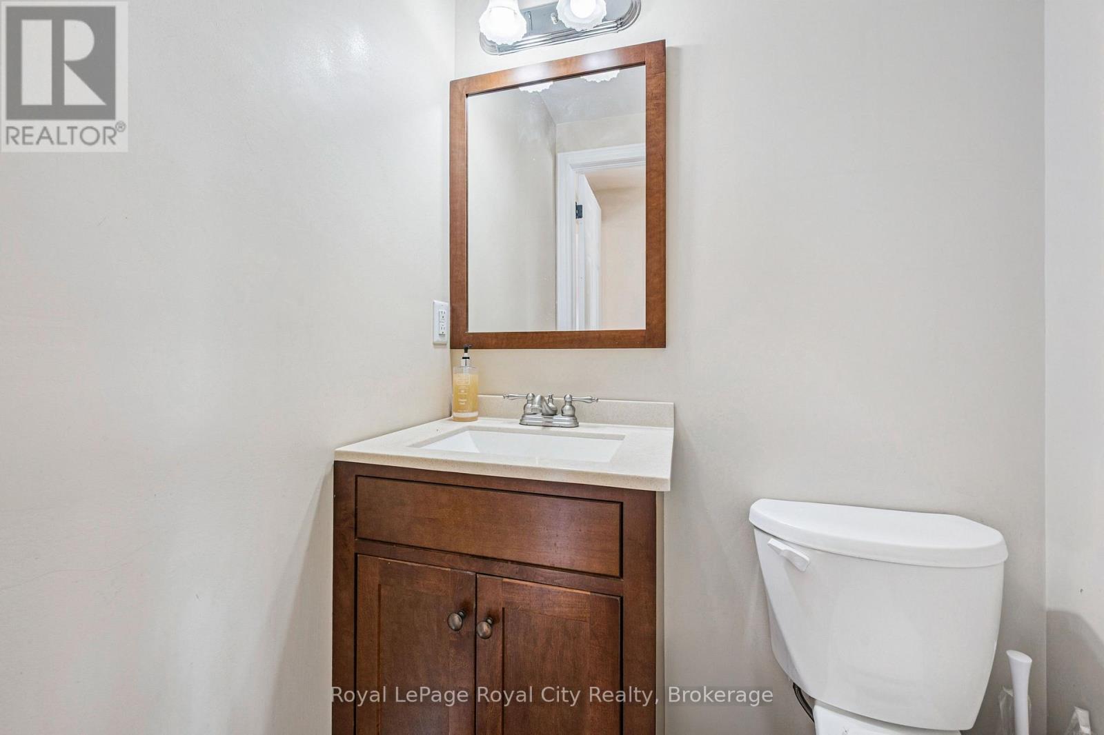 












361 IRONWOOD ROAD

,
Guelph (Kortright West),




Ontario
N1G3P2

