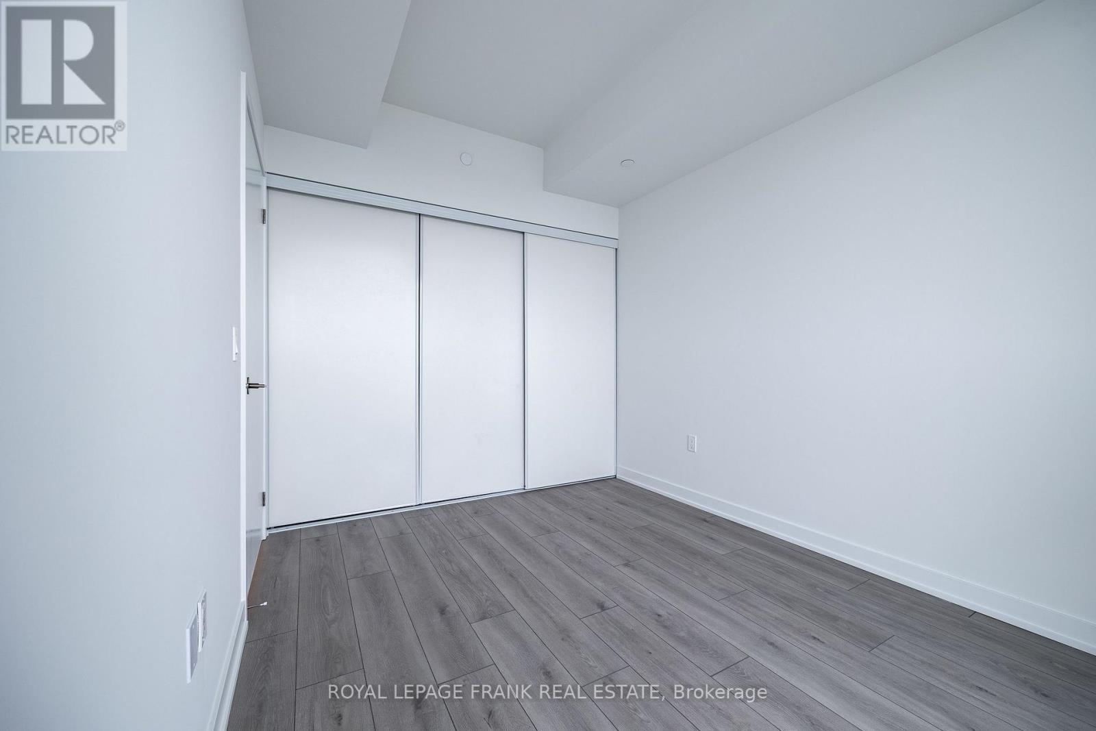 












1213 - 1 FAIRVIEW ROAD

,
Mississauga (Mississauga Valleys),




Ontario
L5A4C6

