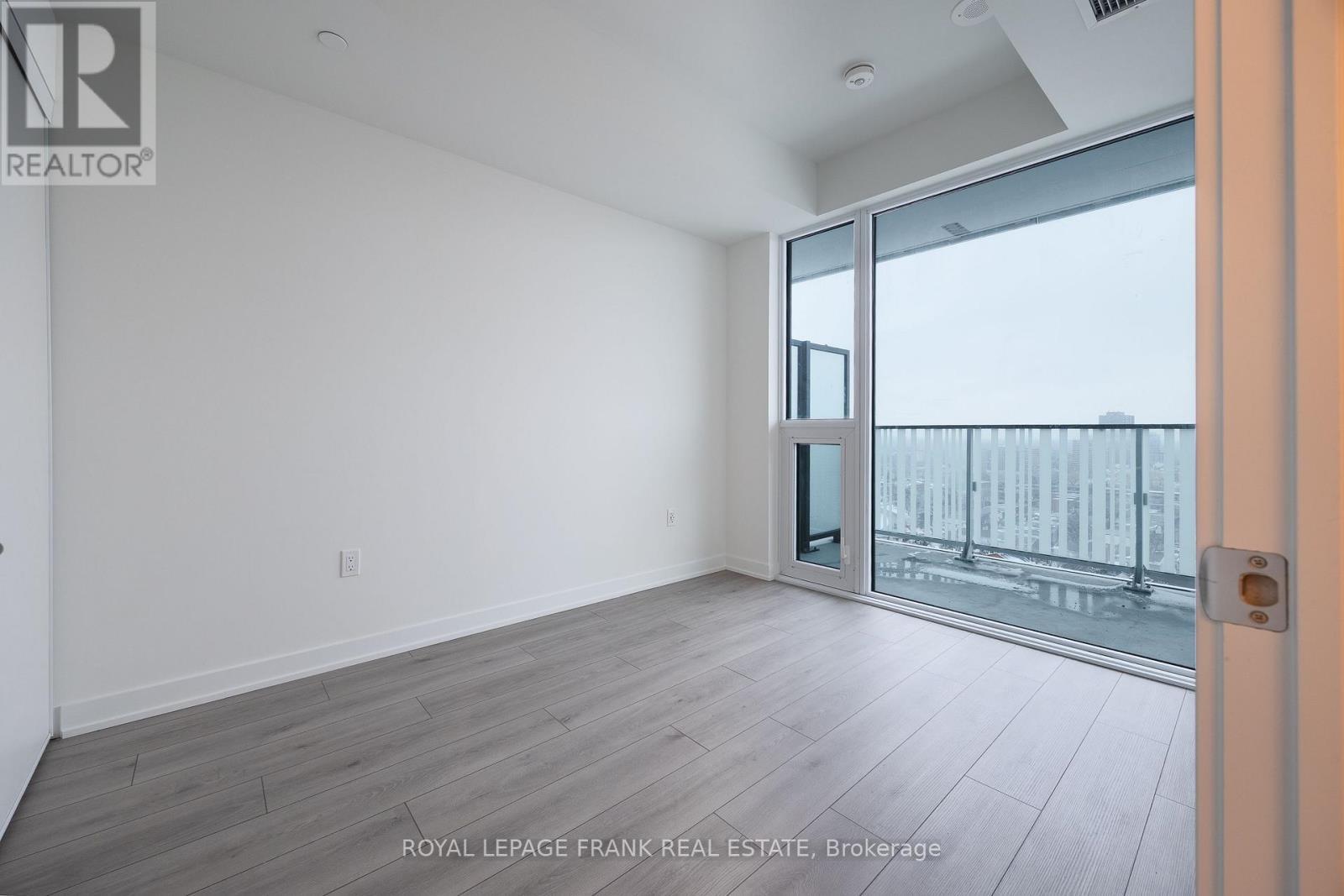 












1213 - 1 FAIRVIEW ROAD

,
Mississauga (Mississauga Valleys),




Ontario
L5A4C6

