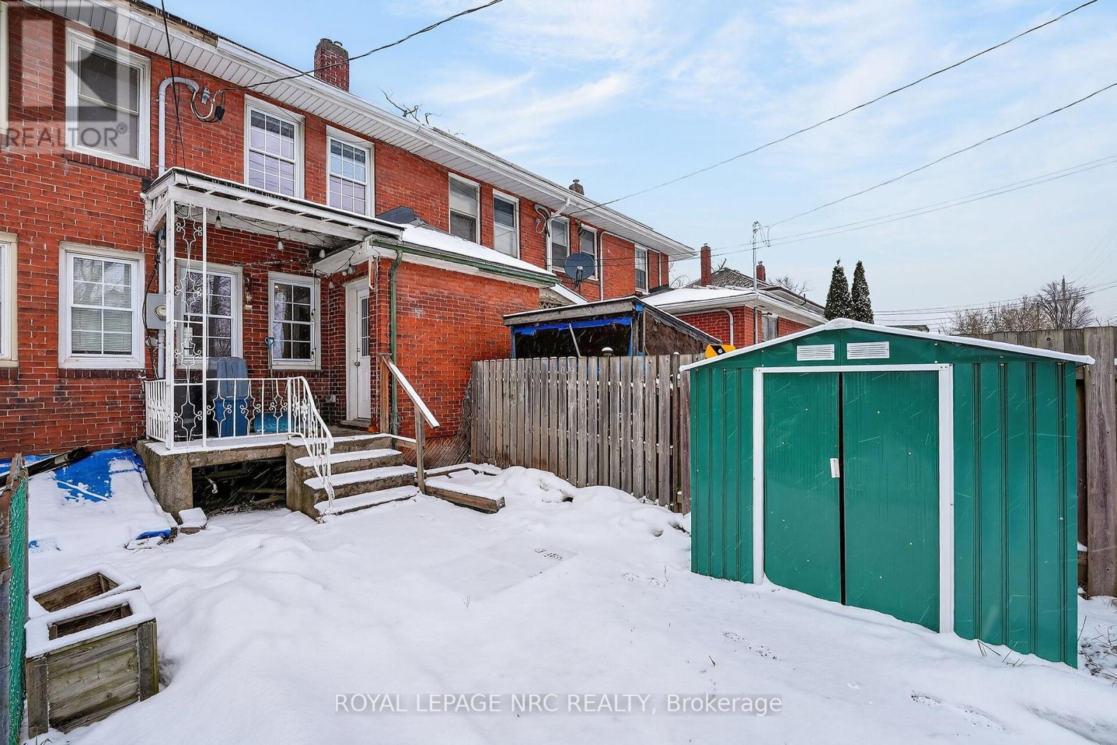 












211 LINCOLN STREET

,
Welland (Lincoln/Crowland),




Ontario
L3B4M8

