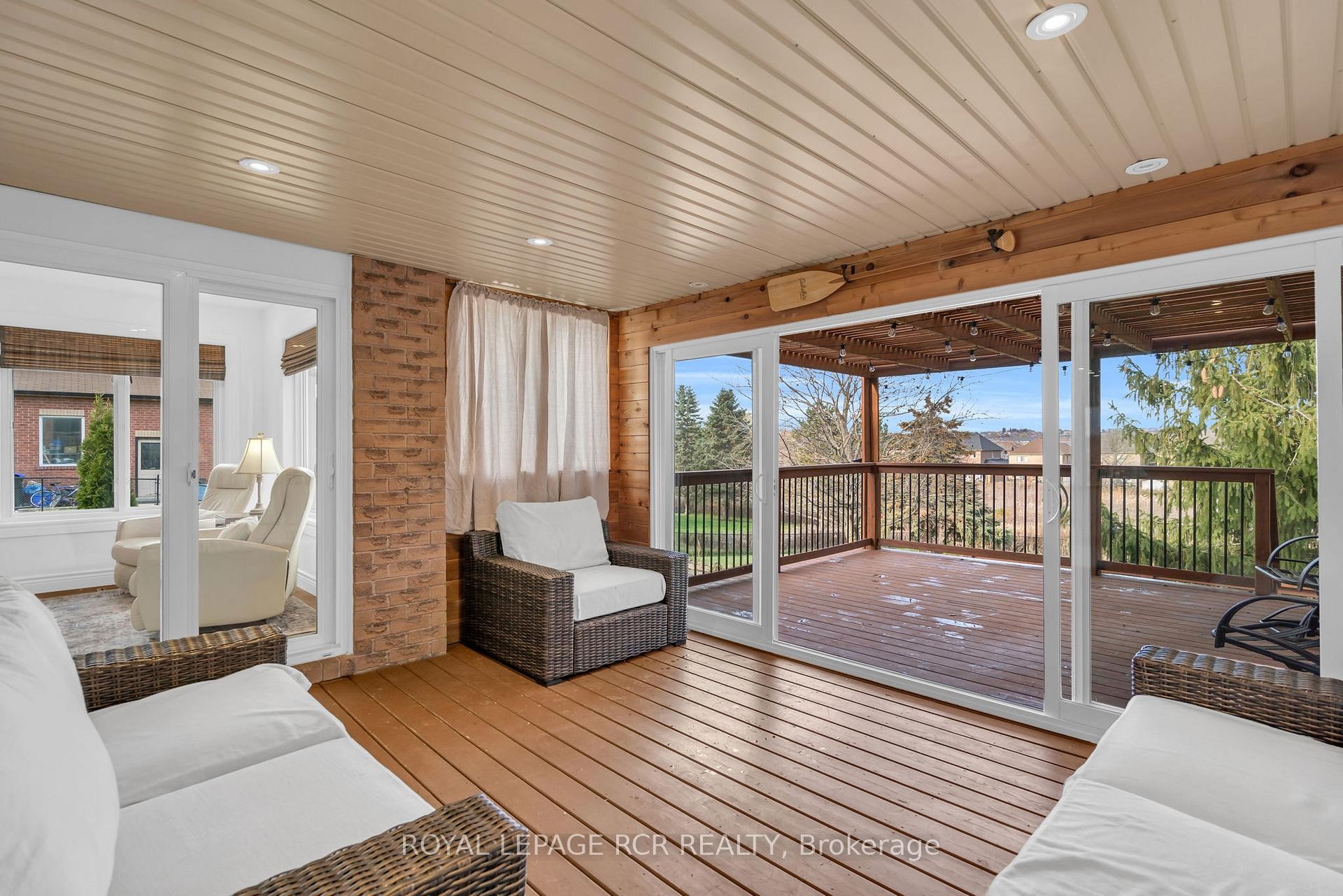 









11


Golfview

Boulevard,
Bradford West Gwillimbury,




ON
L3Z 3Z1

