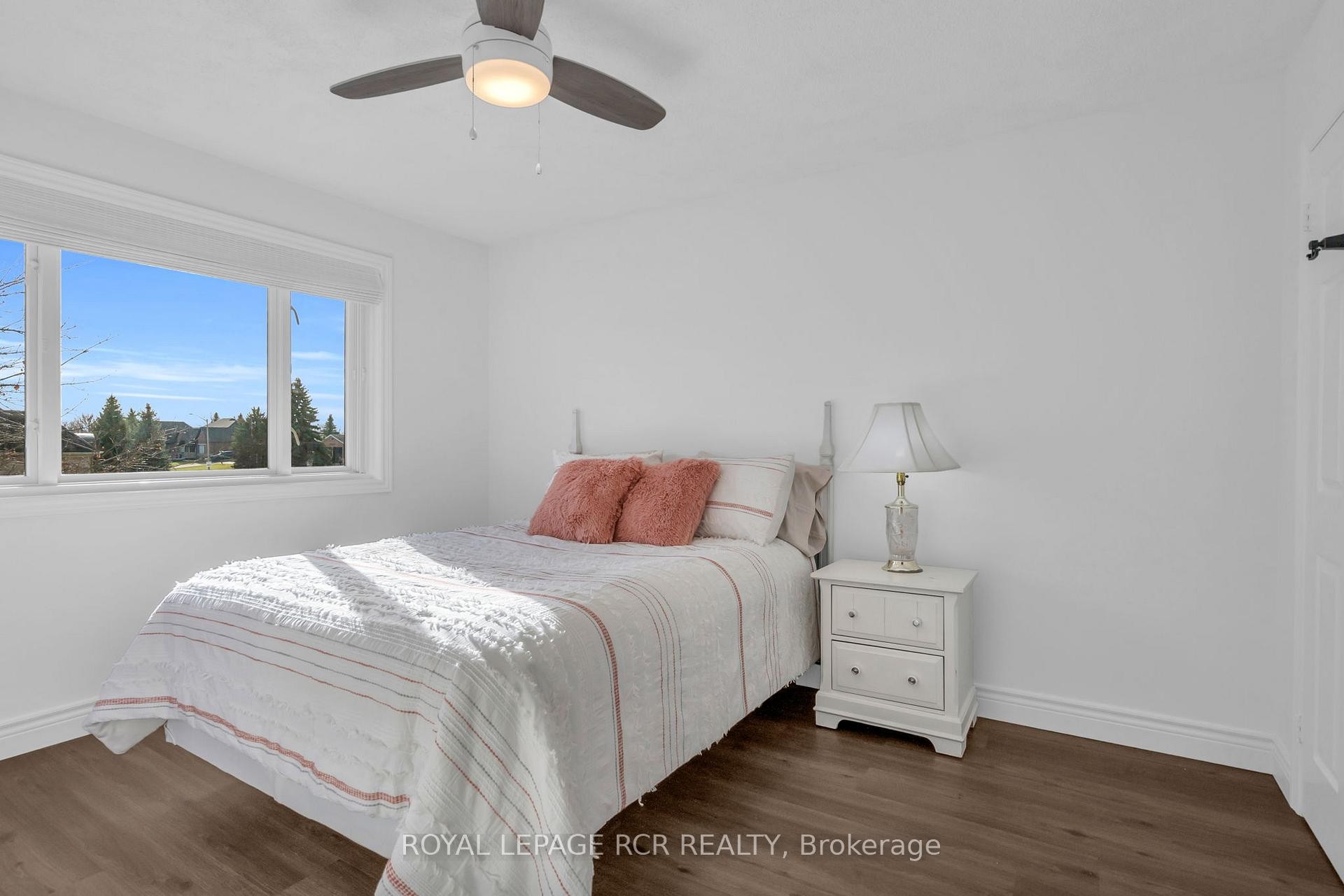 









11


Golfview

Boulevard,
Bradford West Gwillimbury,




ON
L3Z 3Z1

