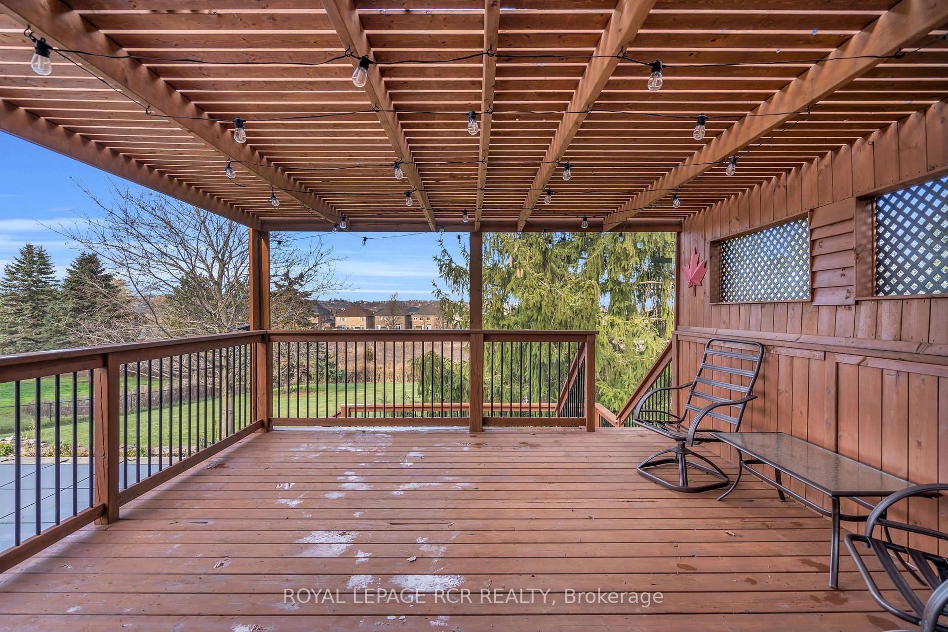 









11


Golfview

Boulevard,
Bradford West Gwillimbury,




ON
L3Z 3Z1

