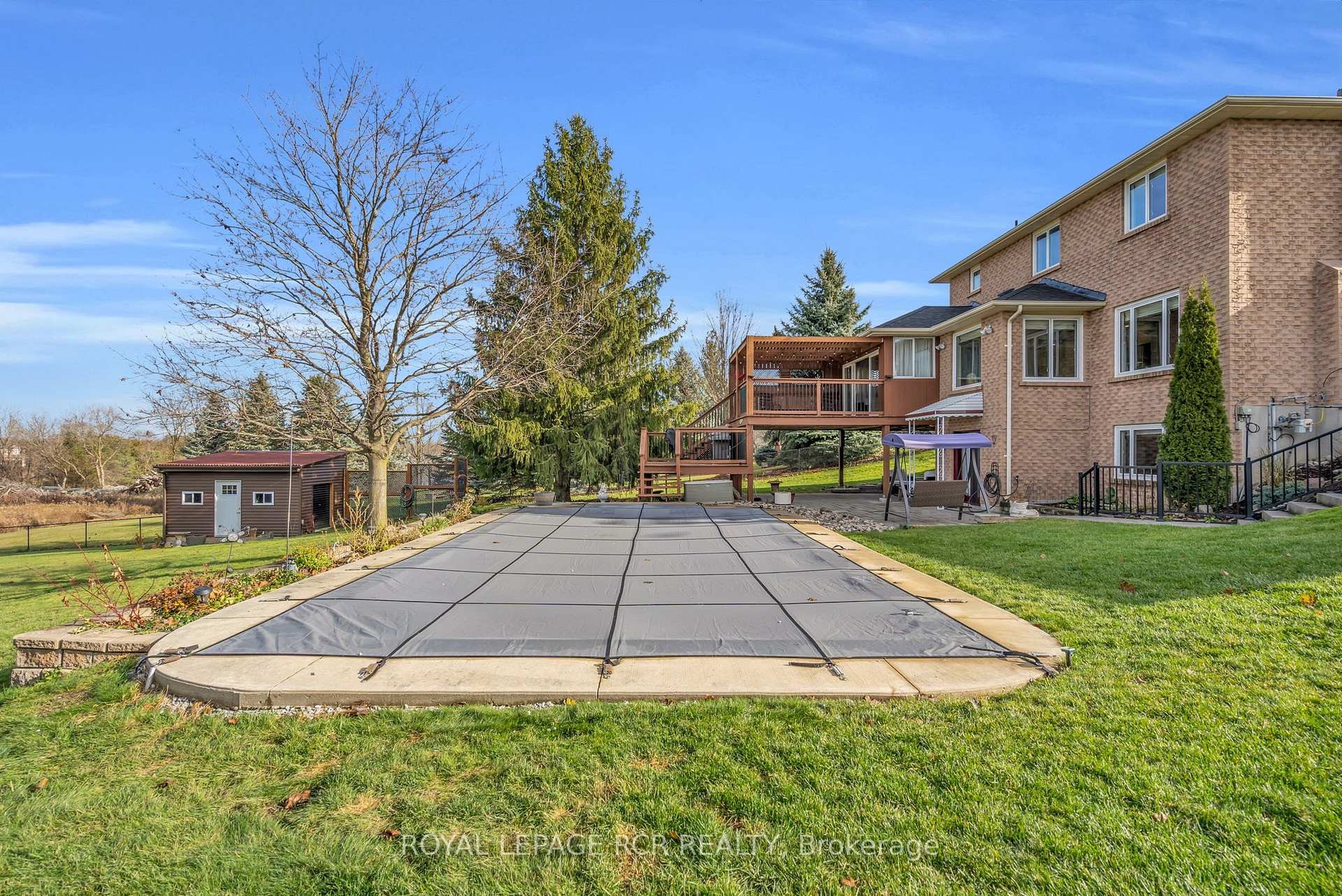 









11


Golfview

Boulevard,
Bradford West Gwillimbury,




ON
L3Z 3Z1

