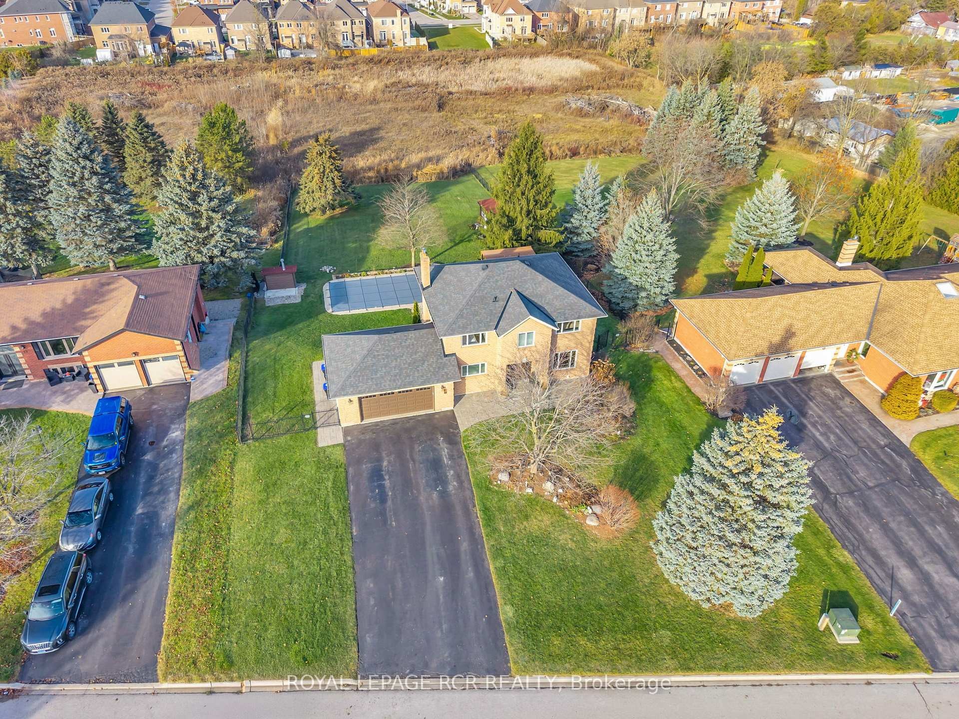 









11


Golfview

Boulevard,
Bradford West Gwillimbury,




ON
L3Z 3Z1

