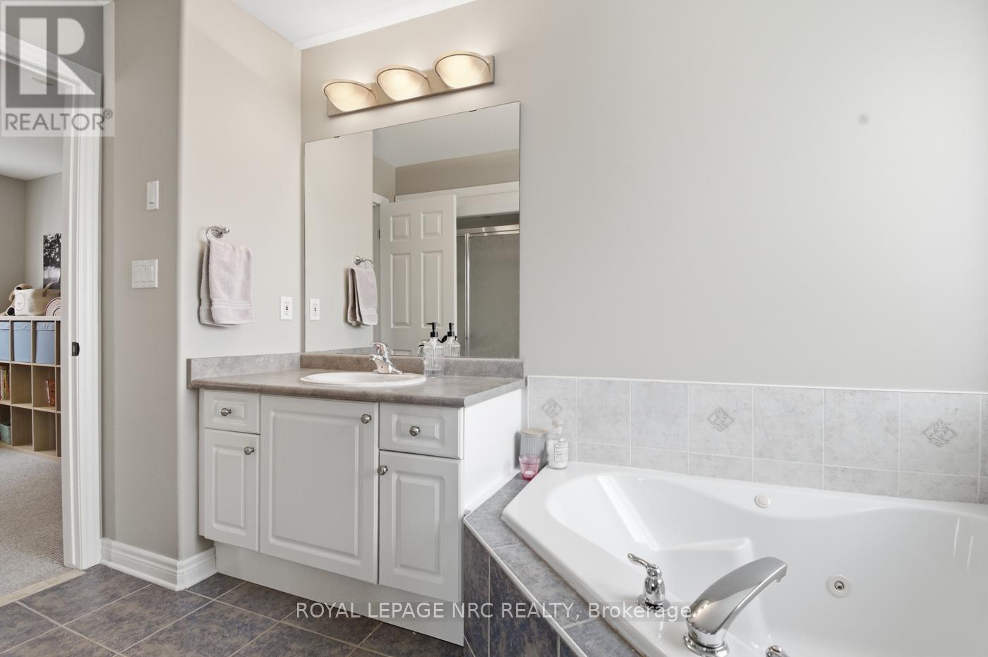 












5245 WHITE DOVE PARKWAY

,
Niagara Falls (Ascot),




Ontario
L2H3M5

