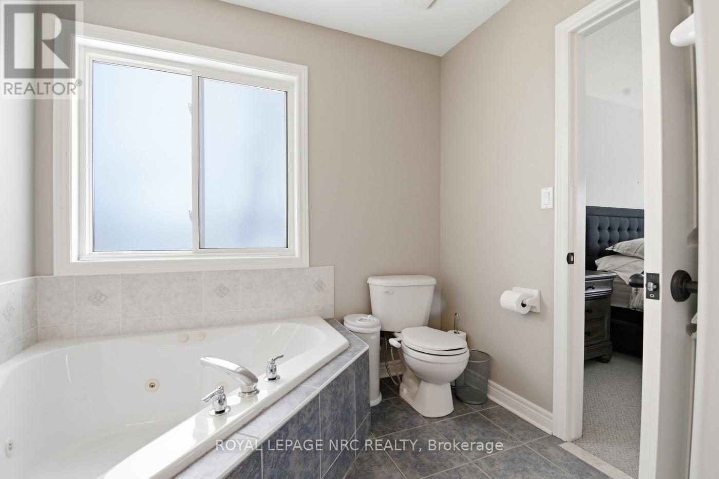 












5245 WHITE DOVE PARKWAY

,
Niagara Falls (Ascot),




Ontario
L2H3M5

