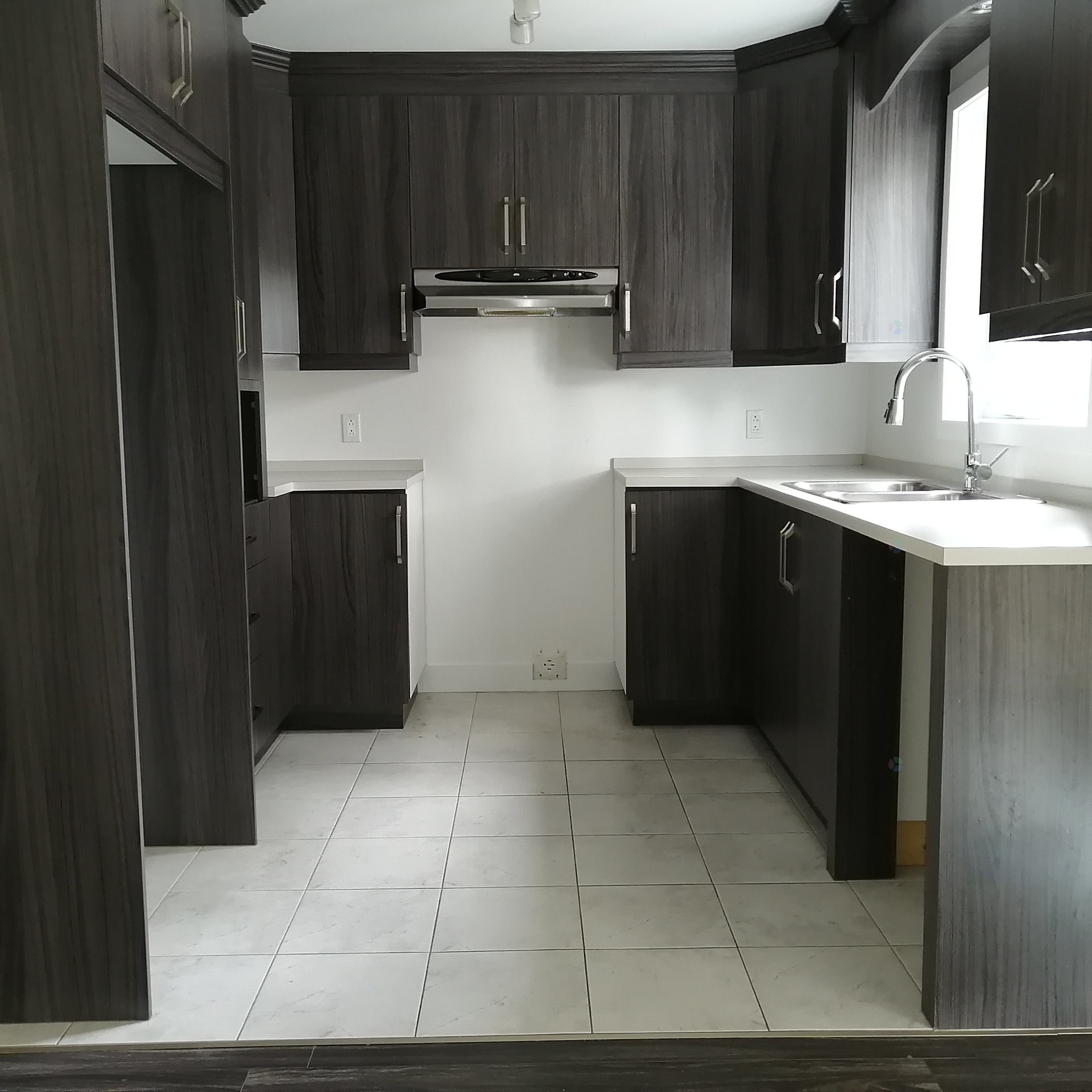 









203


Rue St-Eugène

, 1,
Salaberry-de-Valleyfield,




QC
J6S2G9

