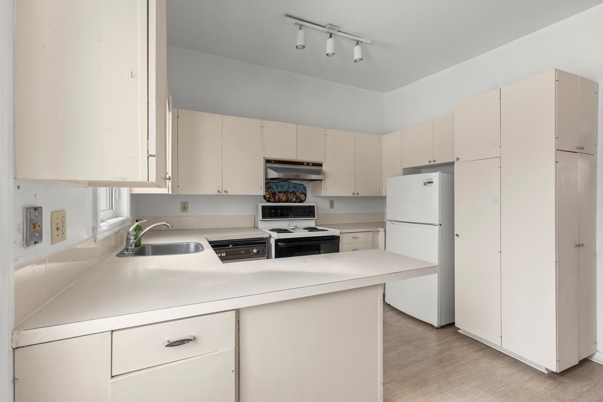 









109


Rue du Général-Brock

,
Montréal (Pierrefonds-Roxboro),




QC
H8Y1H9

