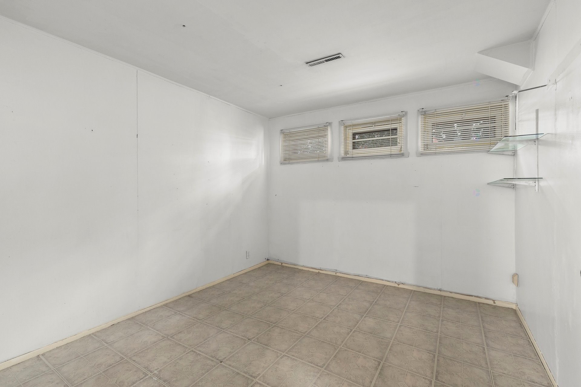 









109


Rue du Général-Brock

,
Montréal (Pierrefonds-Roxboro),




QC
H8Y1H9

