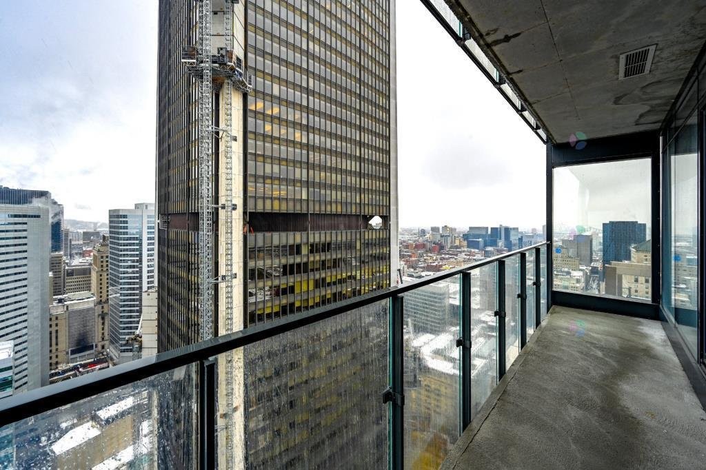 









720


Rue St-Jacques

, 3802,
Montréal (Ville-Marie),




QC
H2Y2H6

