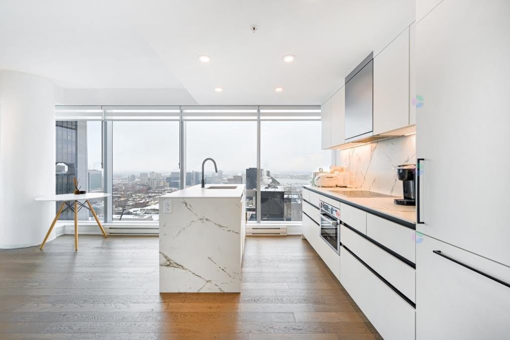 









720


Rue St-Jacques

, 3802,
Montréal (Ville-Marie),




QC
H2Y2H6

