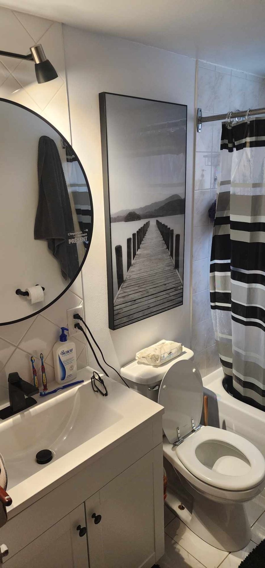 









579


15e Avenue

,
Montréal (LaSalle),




QC
H8P2S1

