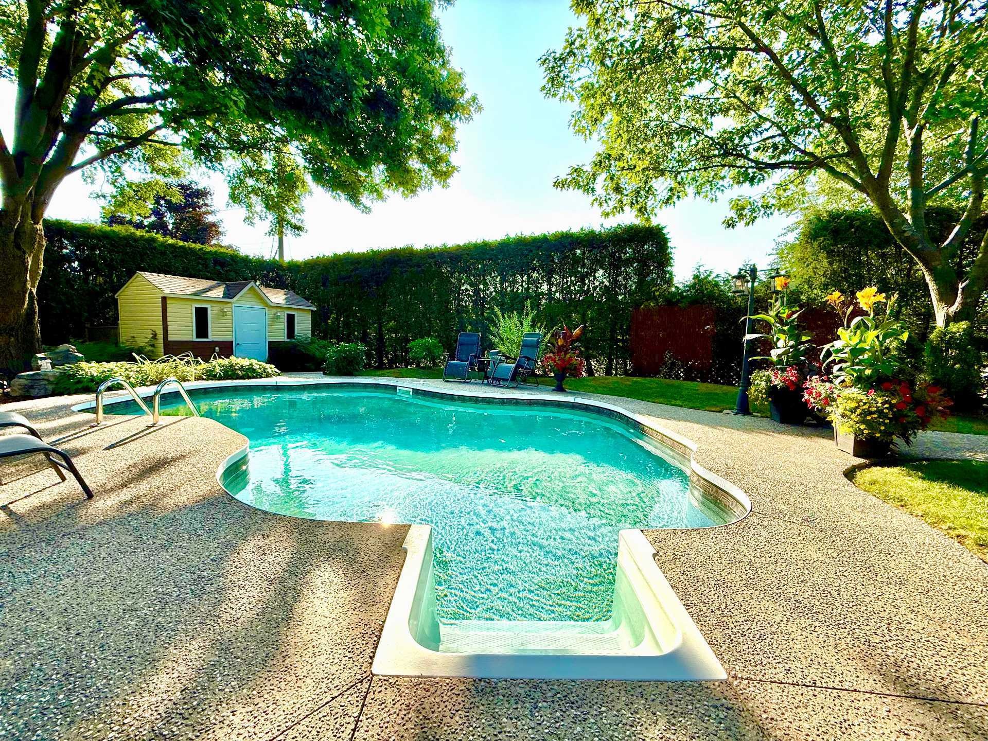 









110


Rue Therrien

,
Saint-Mathieu-de-Beloeil,




QC
J3G0E8

