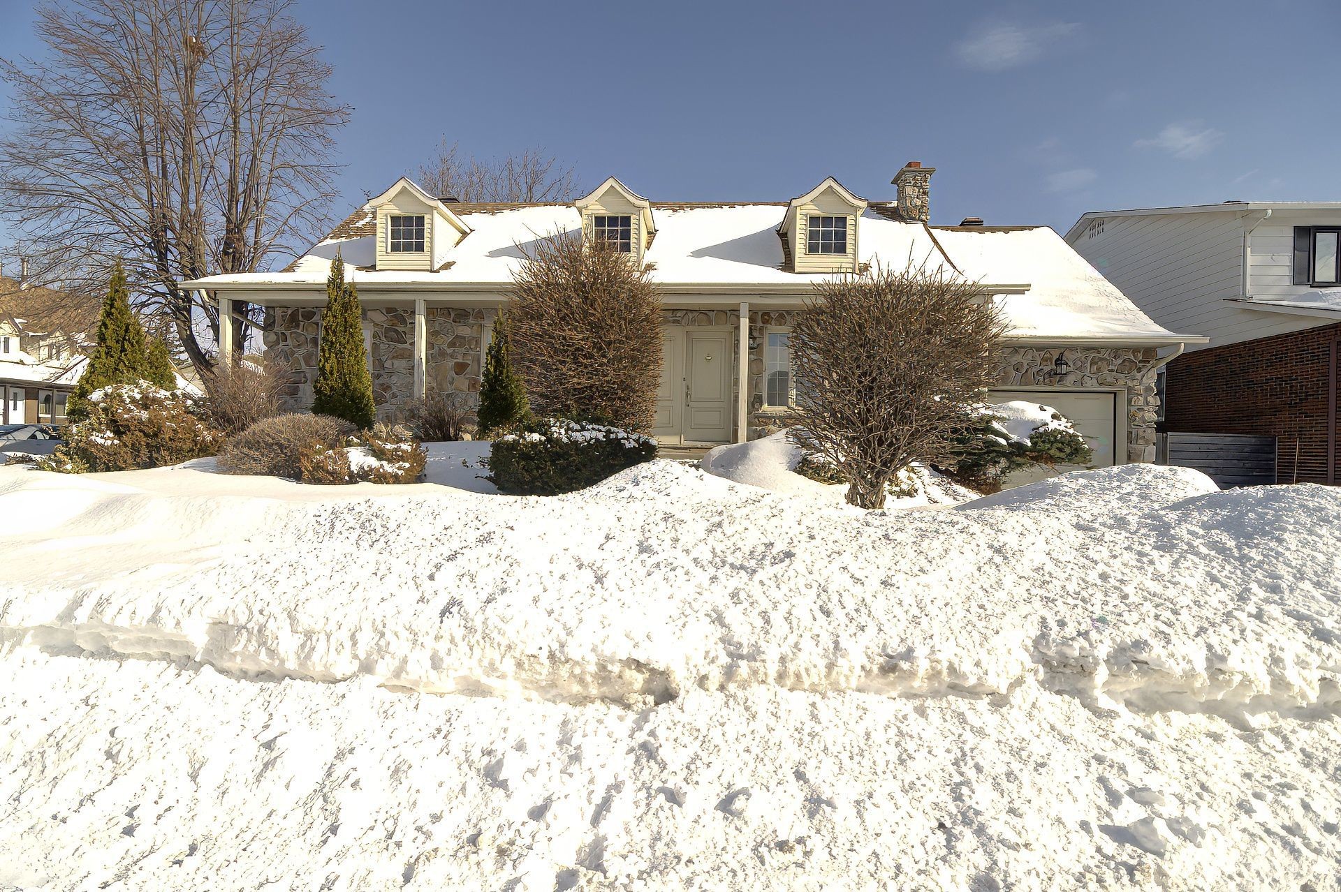 









1825


Rue Nancy

,
Brossard,




QC
J4Y2M4

