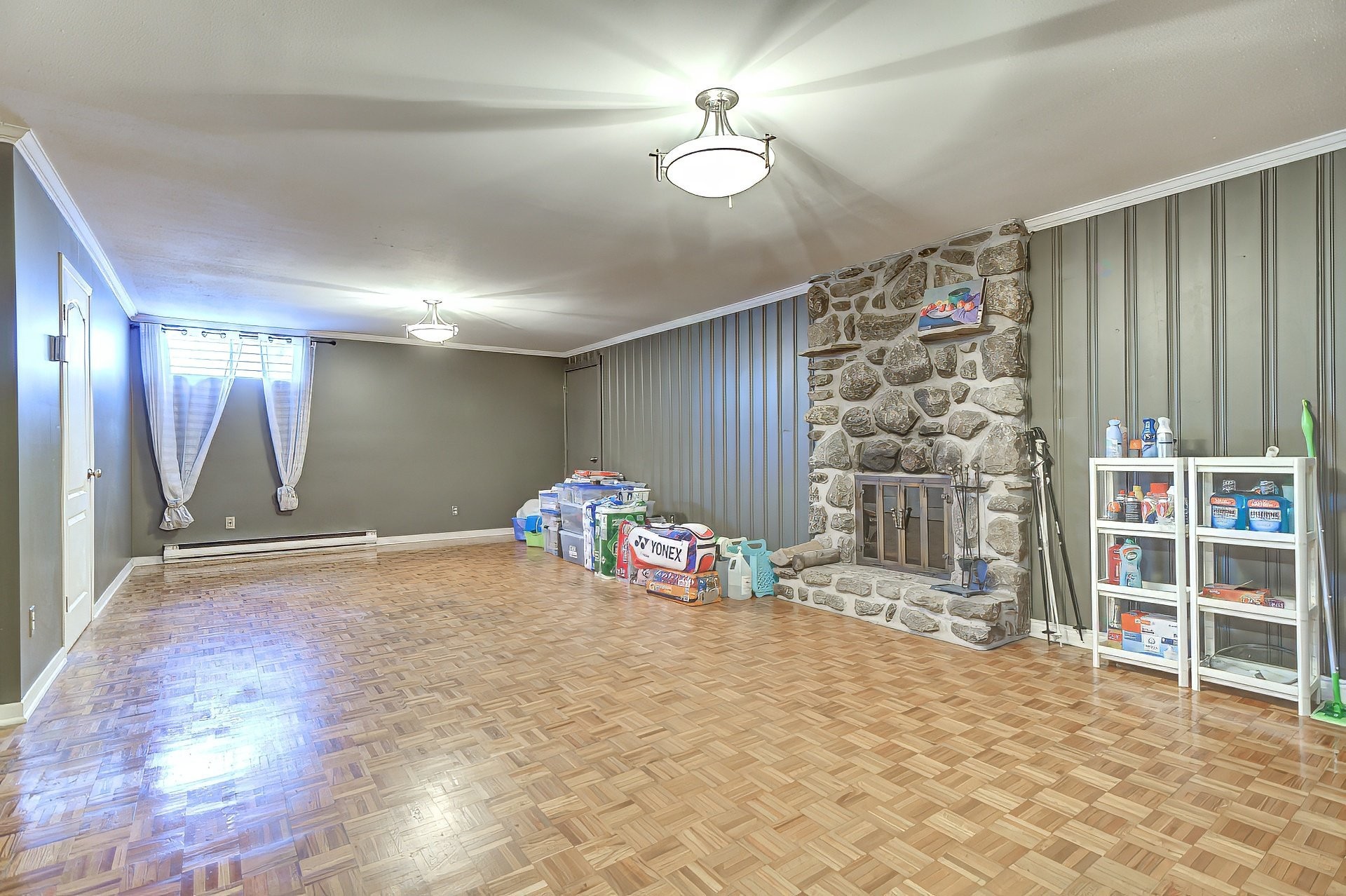 









1825


Rue Nancy

,
Brossard,




QC
J4Y2M4

