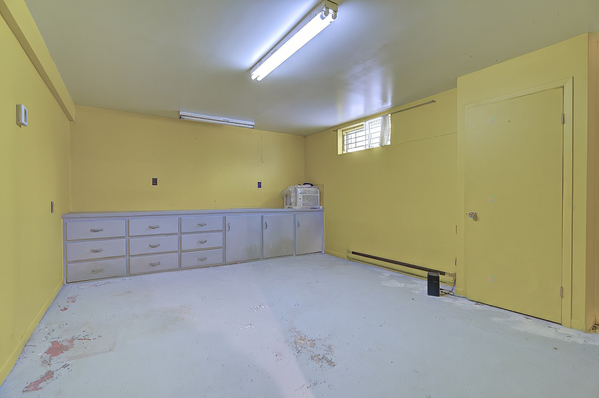 









1825


Rue Nancy

,
Brossard,




QC
J4Y2M4

