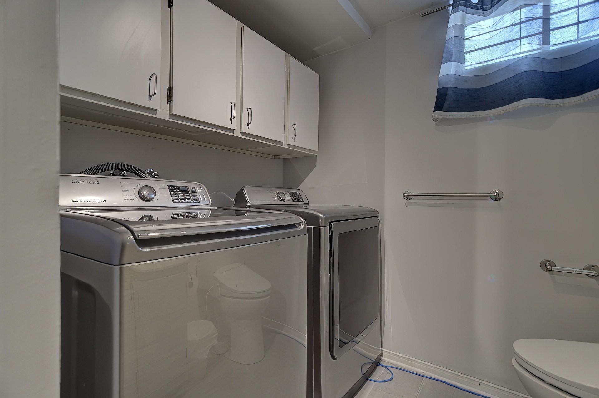 









1825


Rue Nancy

,
Brossard,




QC
J4Y2M4

