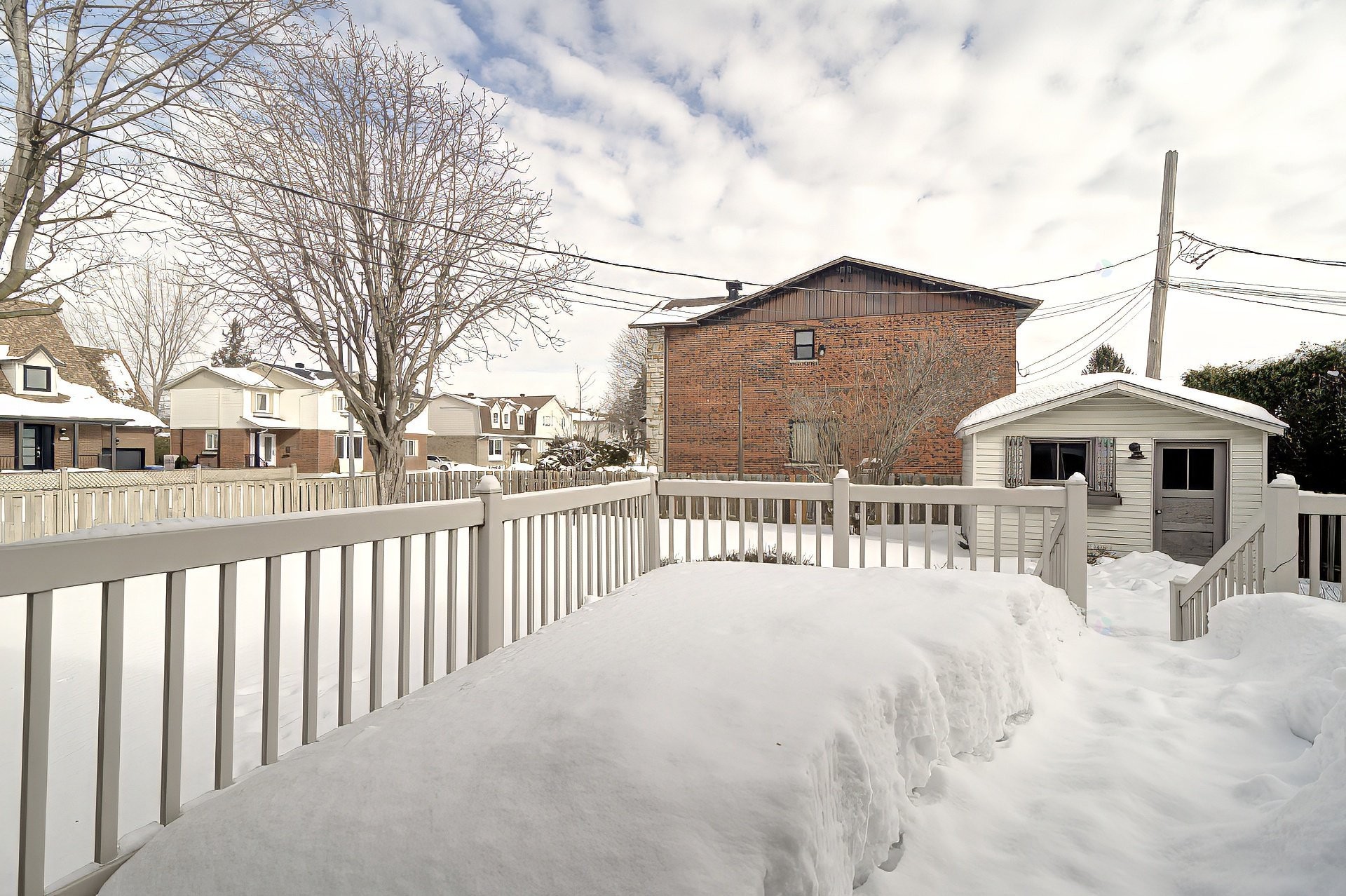 









1825


Rue Nancy

,
Brossard,




QC
J4Y2M4

