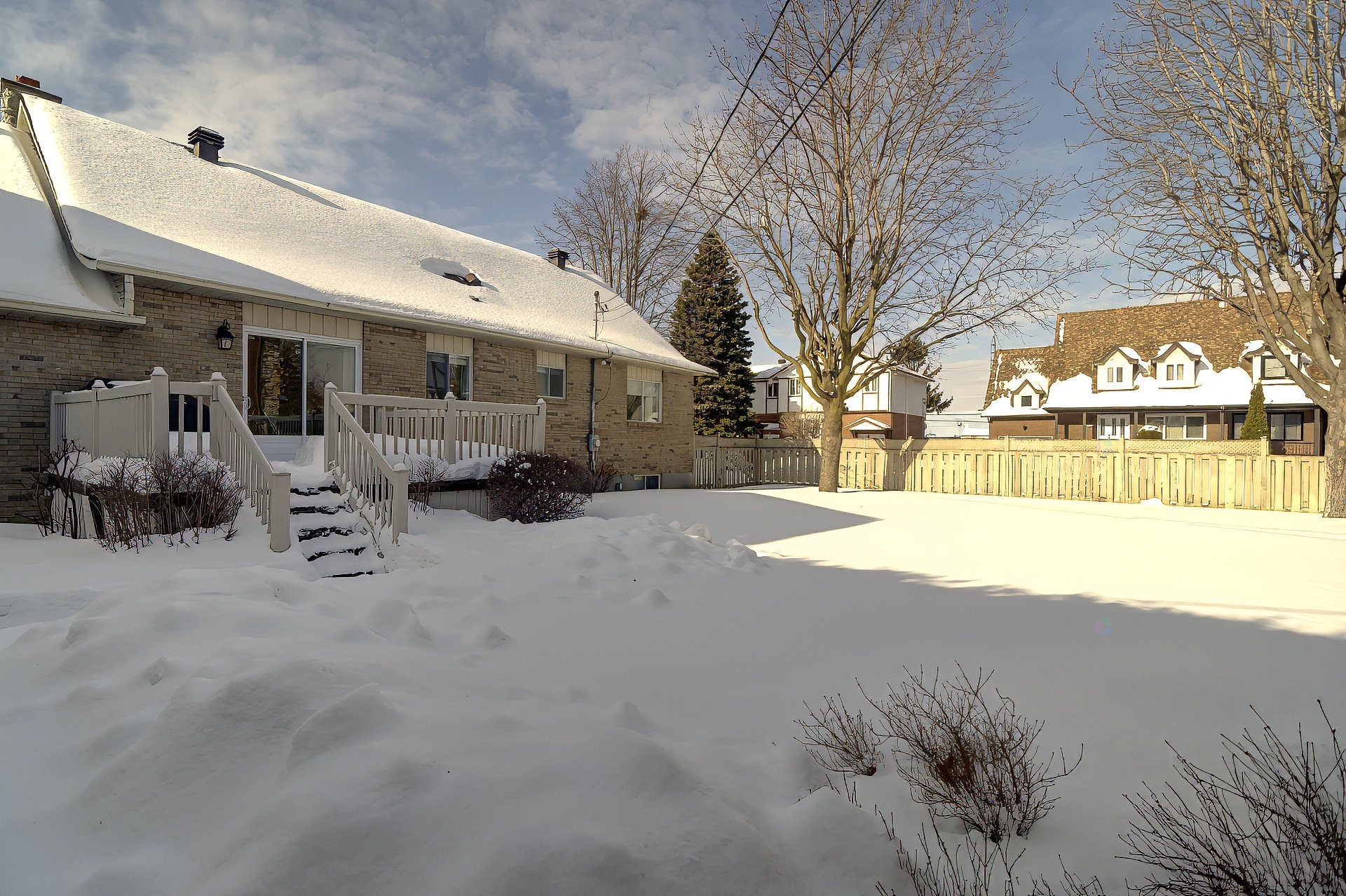 









1825


Rue Nancy

,
Brossard,




QC
J4Y2M4

