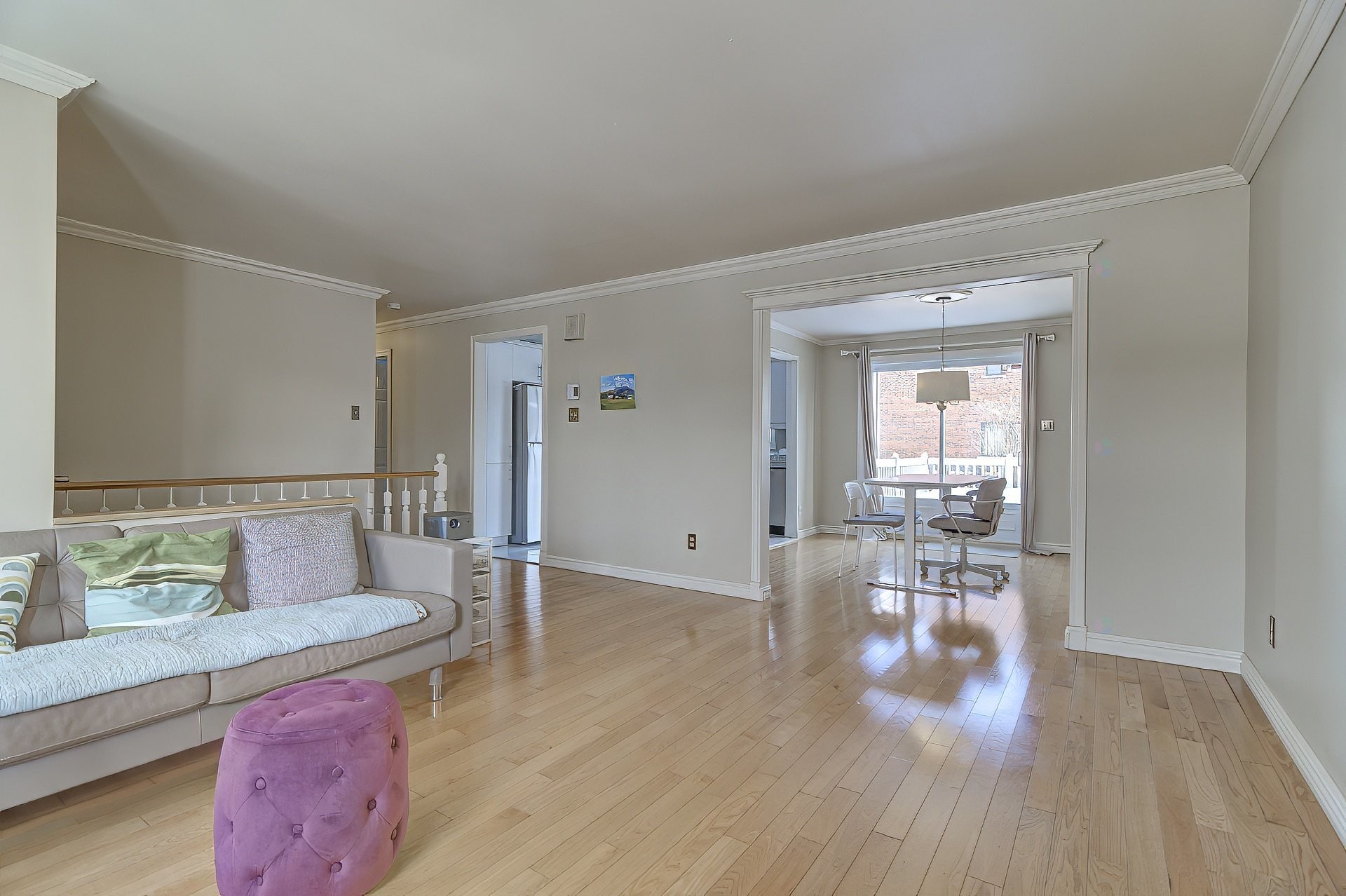 









1825


Rue Nancy

,
Brossard,




QC
J4Y2M4

