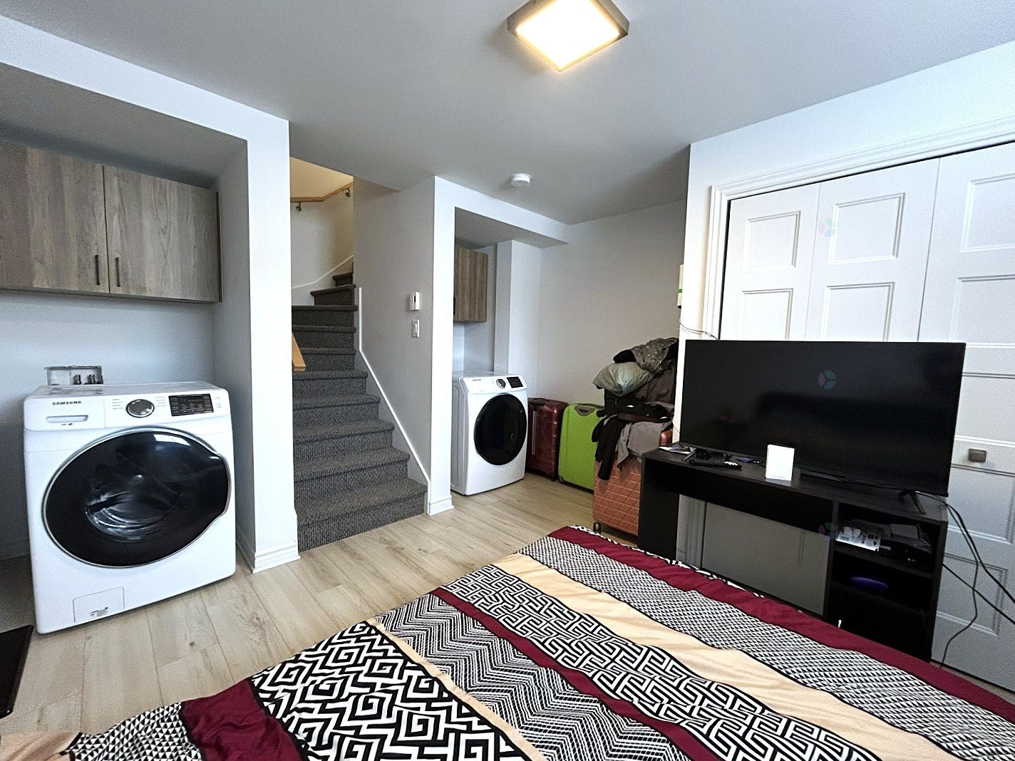 









58

 - 58A


11e Avenue

,
Sainte-Marthe-sur-le-Lac,




QC
J0N1P0

