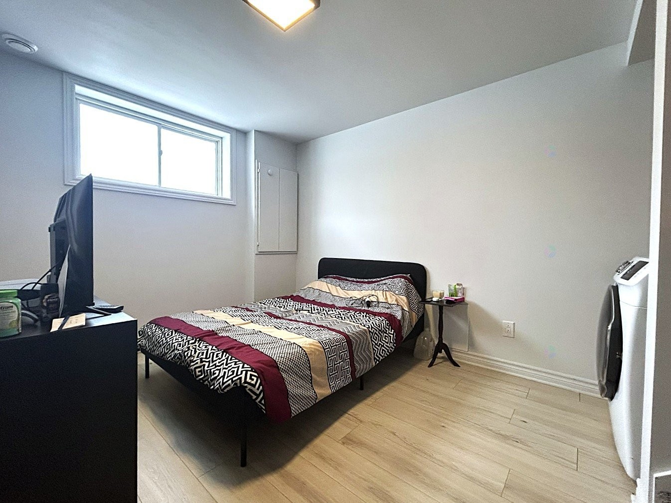 









58

 - 58A


11e Avenue

,
Sainte-Marthe-sur-le-Lac,




QC
J0N1P0

