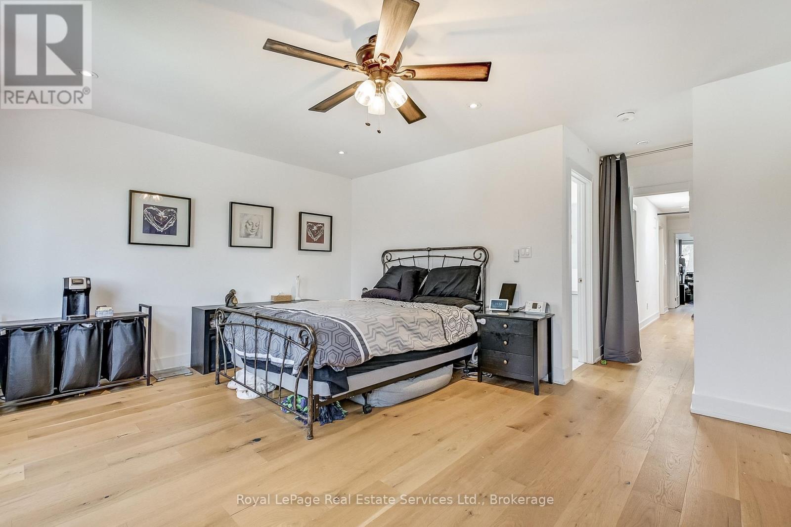












176 LEYTON AVENUE

,
Toronto (Oakridge),




Ontario
M1L3V6

