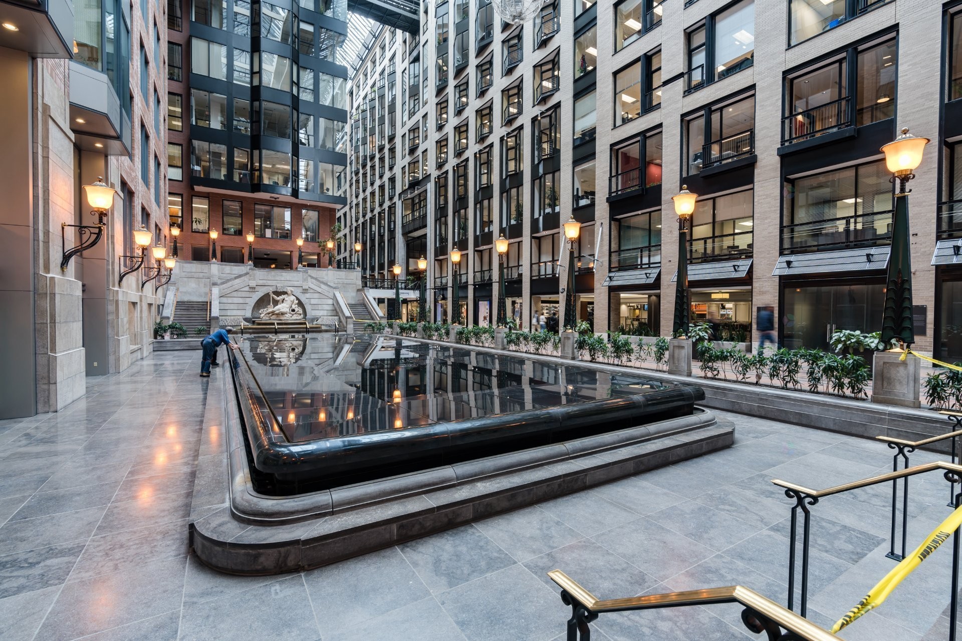 









383


Rue St-Jacques

, C123,
Montréal (Ville-Marie),




QC
H2Y1P6

