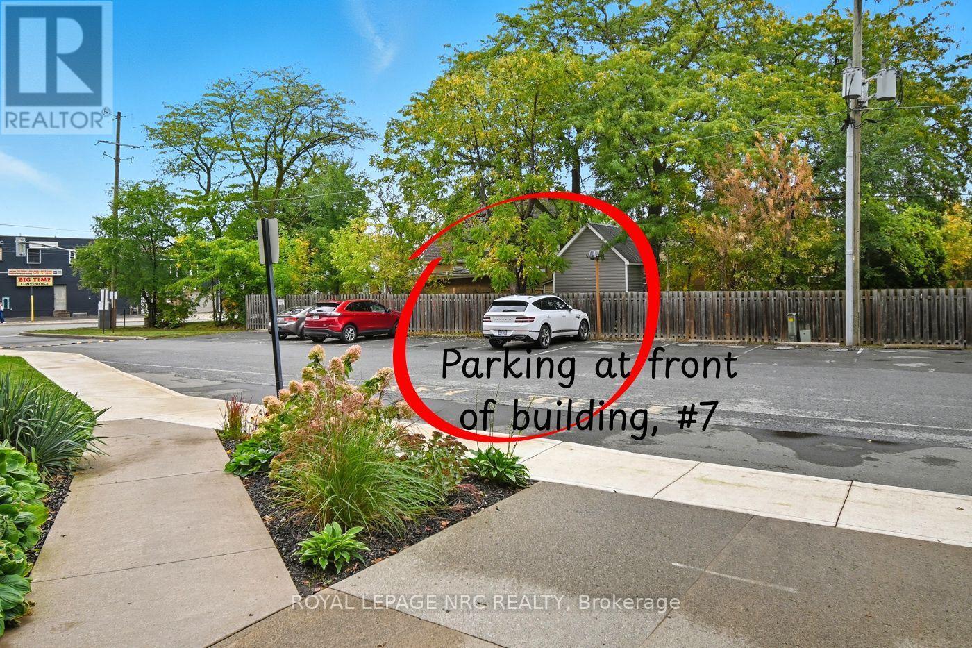 












505 - 264 GRANTHAM AVENUE

,
St. Catharines (Carlton/Bunting),




Ontario
L2M5B5

