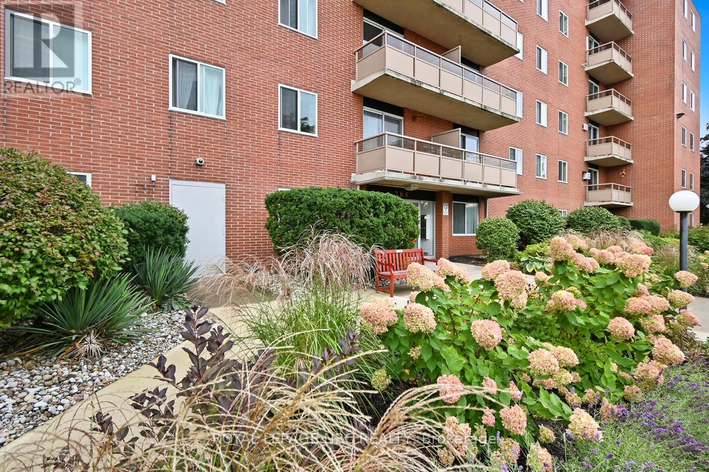 












505 - 264 GRANTHAM AVENUE

,
St. Catharines (Carlton/Bunting),




Ontario
L2M5B5

