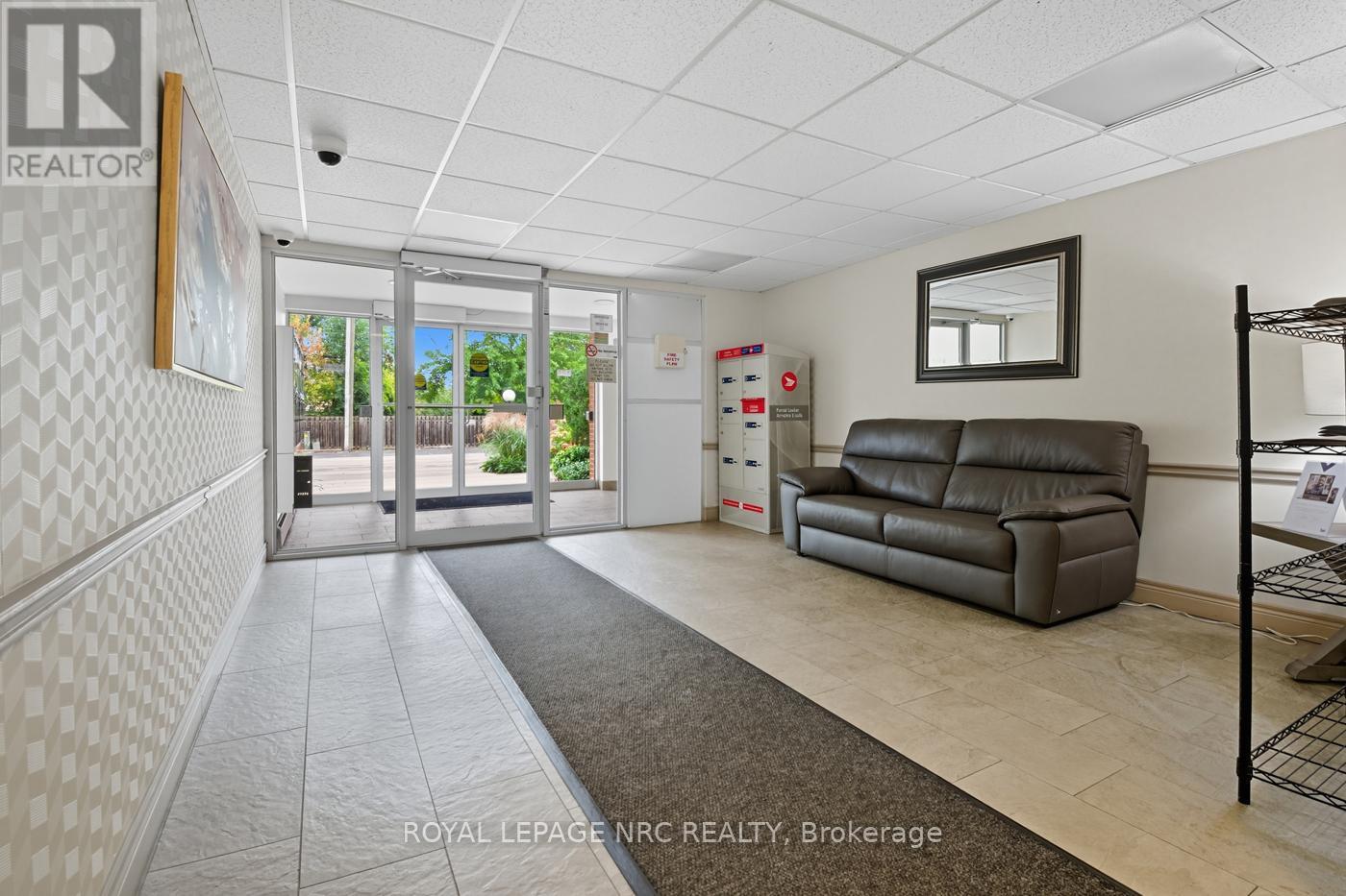 












505 - 264 GRANTHAM AVENUE

,
St. Catharines (Carlton/Bunting),




Ontario
L2M5B5

