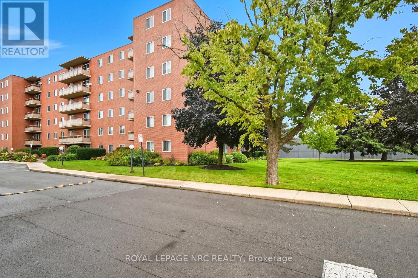 












505 - 264 GRANTHAM AVENUE

,
St. Catharines (Carlton/Bunting),




Ontario
L2M5B5

