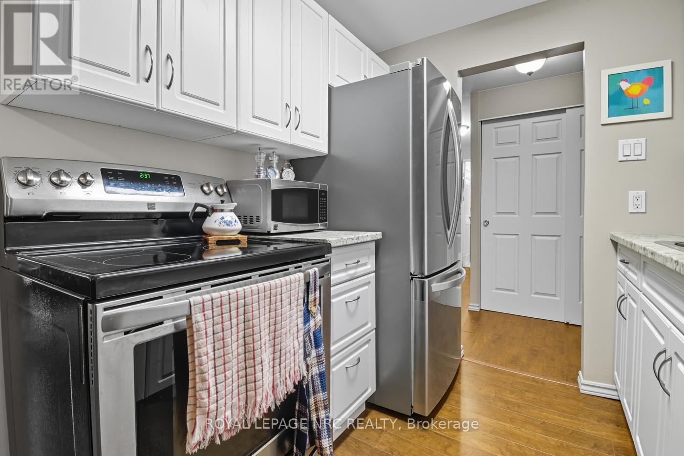 












505 - 264 GRANTHAM AVENUE

,
St. Catharines (Carlton/Bunting),




Ontario
L2M5B5

