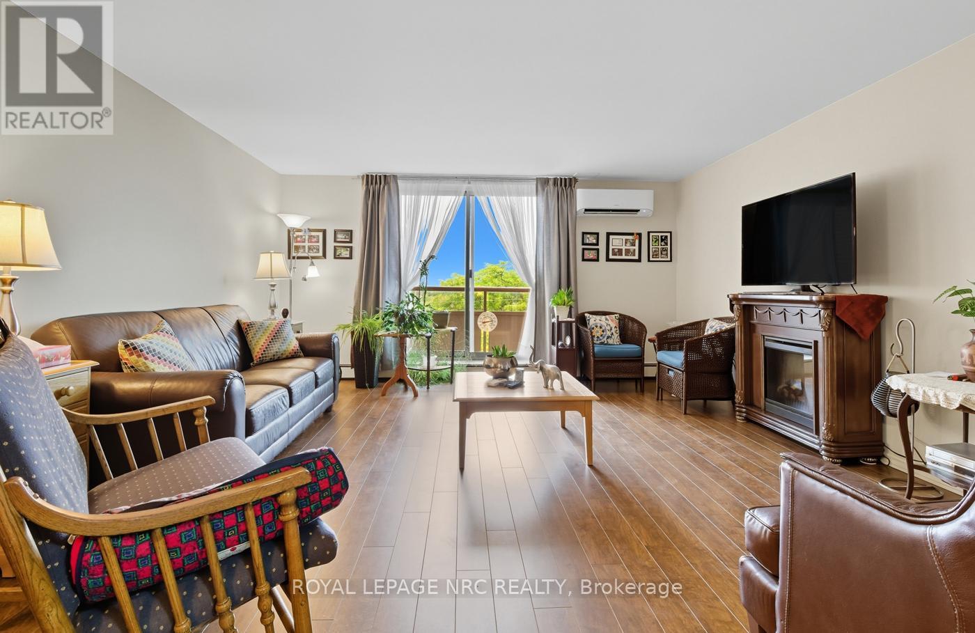 












505 - 264 GRANTHAM AVENUE

,
St. Catharines (Carlton/Bunting),




Ontario
L2M5B5

