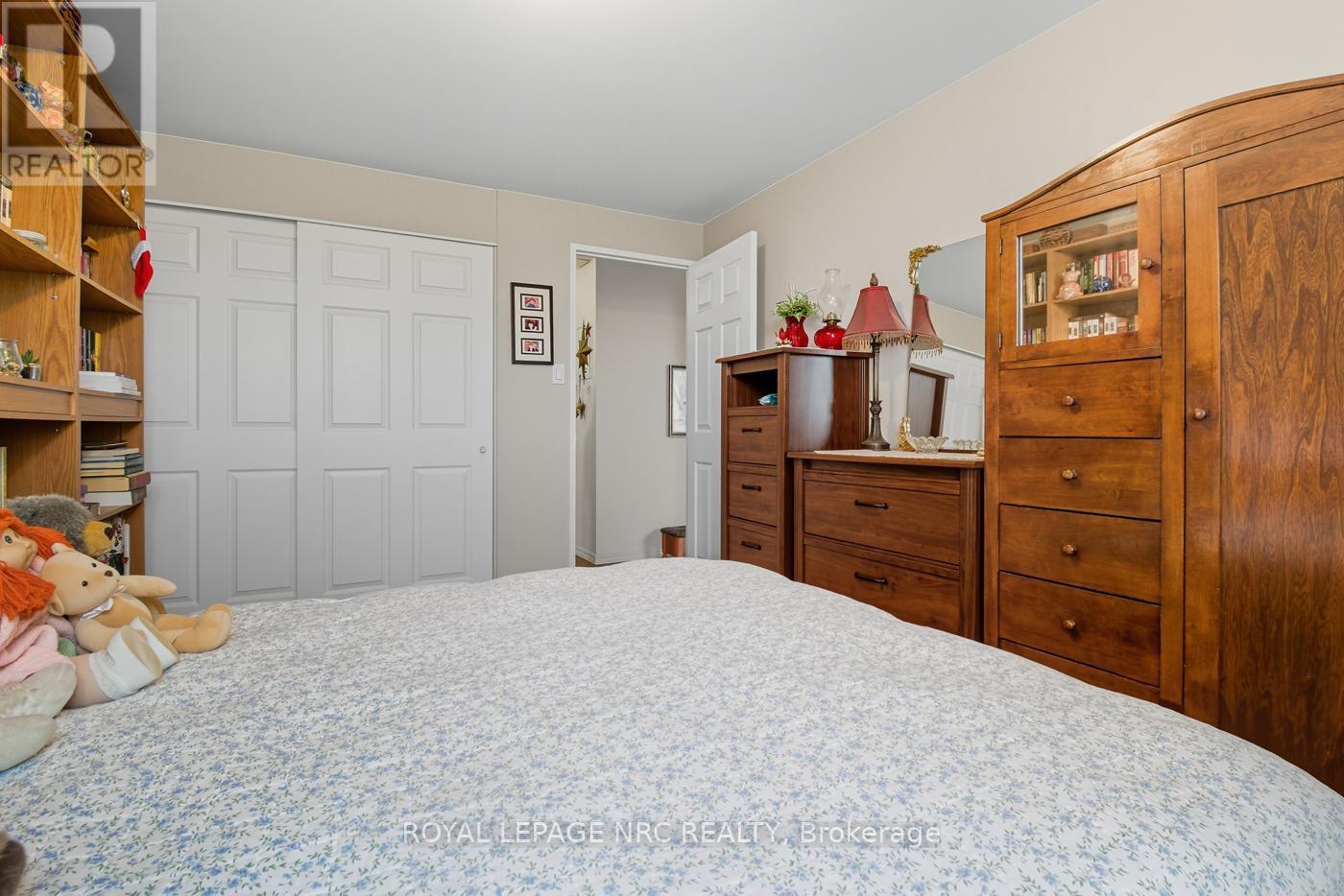 












505 - 264 GRANTHAM AVENUE

,
St. Catharines (Carlton/Bunting),




Ontario
L2M5B5

