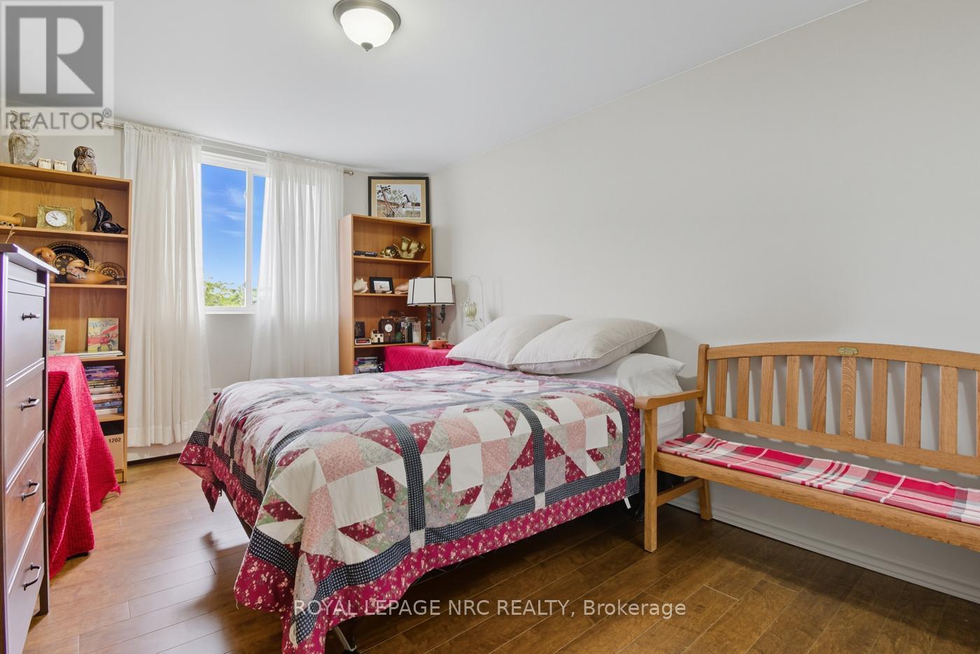 












505 - 264 GRANTHAM AVENUE

,
St. Catharines (Carlton/Bunting),




Ontario
L2M5B5

