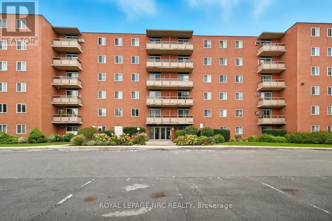 












505 - 264 GRANTHAM AVENUE

,
St. Catharines (Carlton/Bunting),




Ontario
L2M5B5

