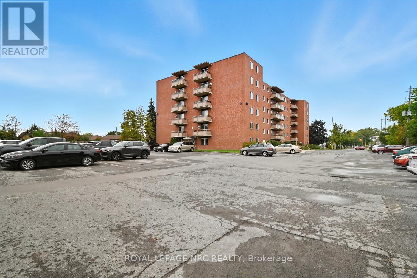 












505 - 264 GRANTHAM AVENUE

,
St. Catharines (Carlton/Bunting),




Ontario
L2M5B5

