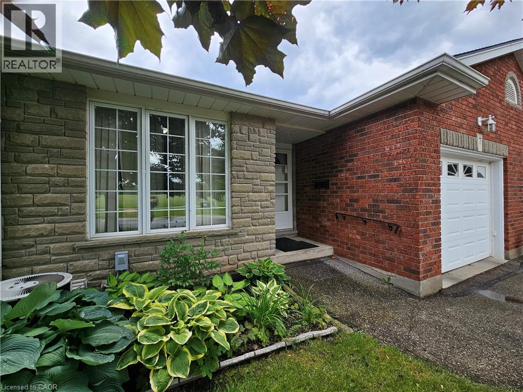 












74 WILSON Avenue Unit# 7

,
Delhi,




Ontario
N4B3E7

