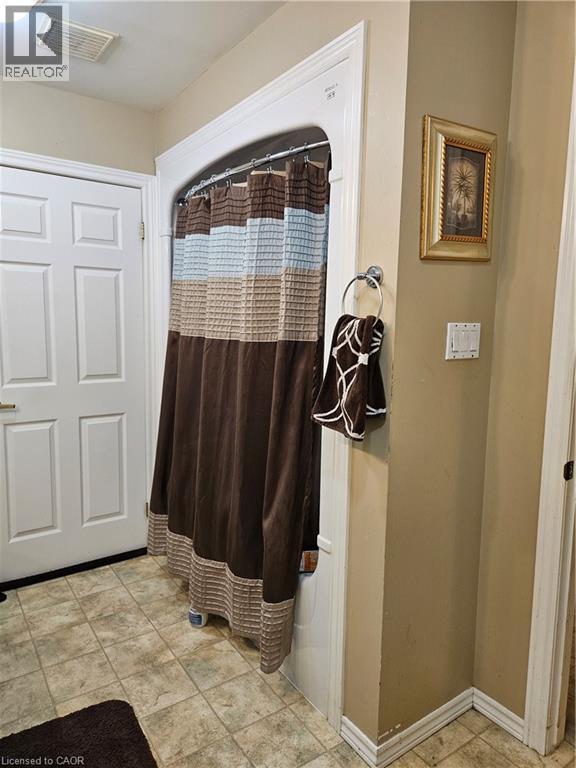 












74 WILSON Avenue Unit# 7

,
Delhi,




Ontario
N4B3E7

