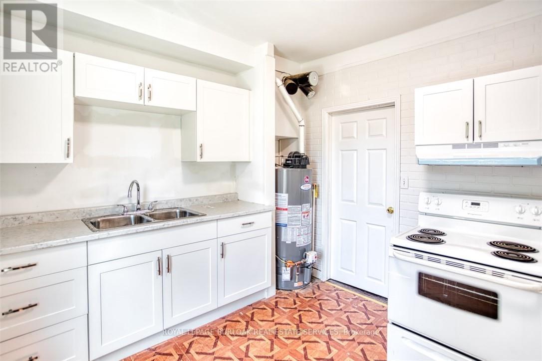 












2712 UPPER JAMES STREET

,
Hamilton,




Ontario
L0R1W0


