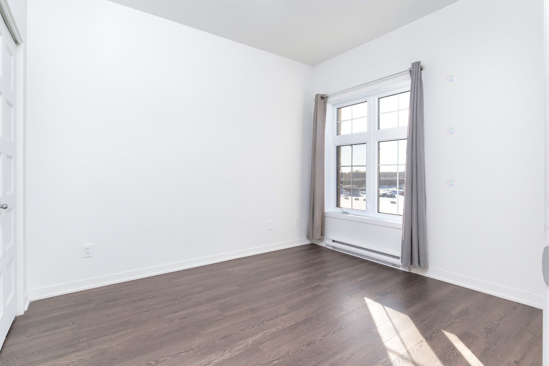 









9175


Rue Lennon

, 301,
Brossard,




QC
J4Y0S3

