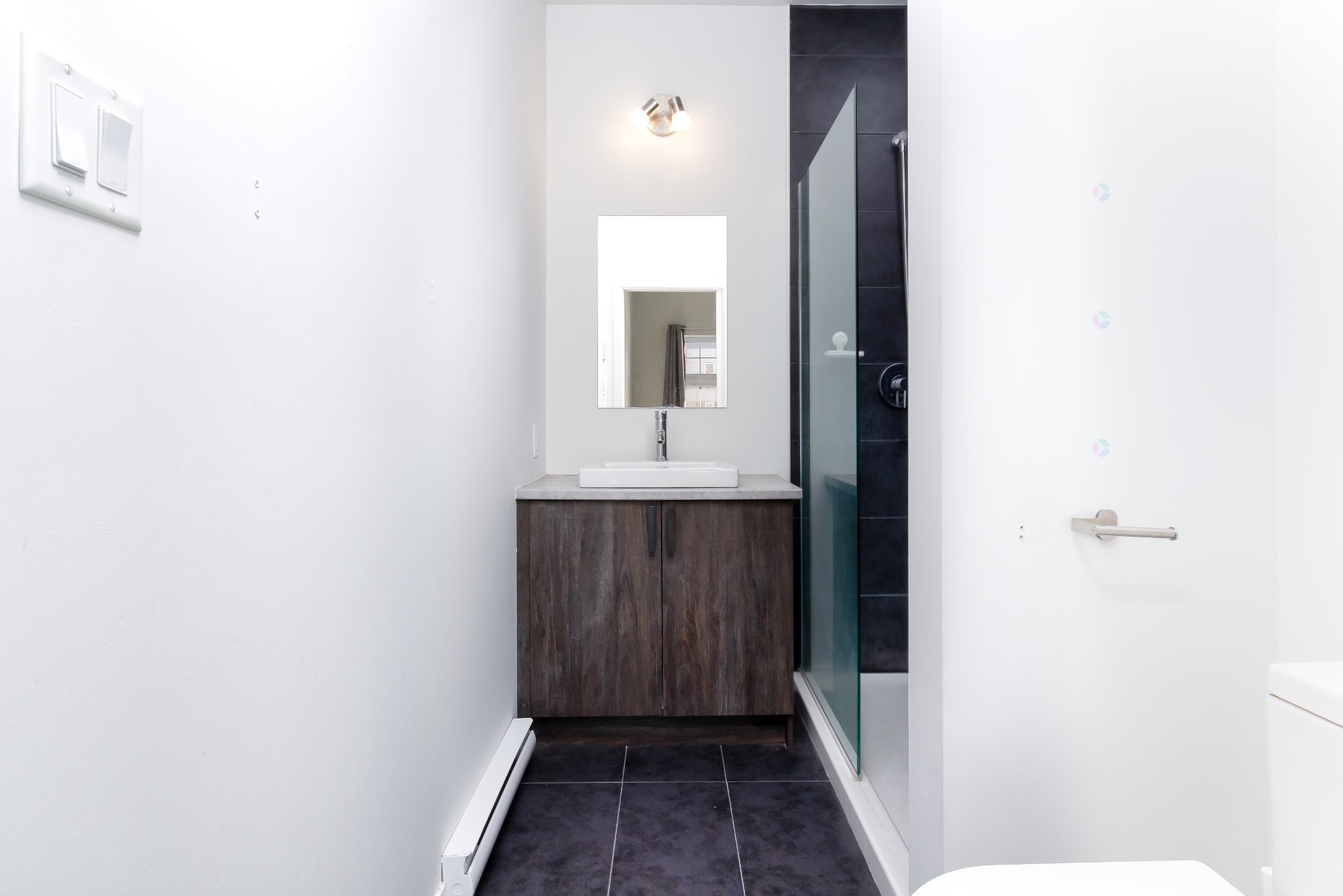 









9175


Rue Lennon

, 301,
Brossard,




QC
J4Y0S3

