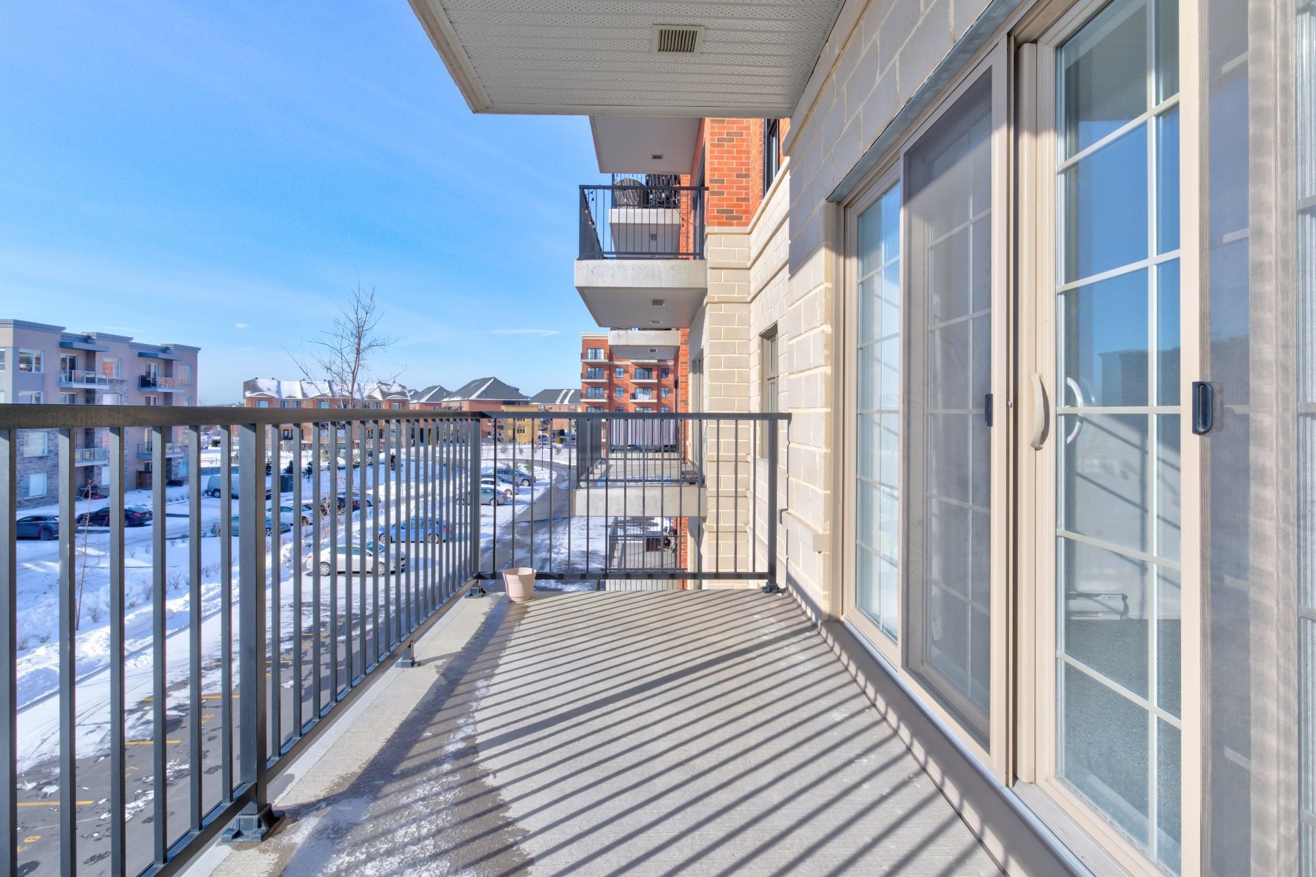 









9175


Rue Lennon

, 301,
Brossard,




QC
J4Y0S3

