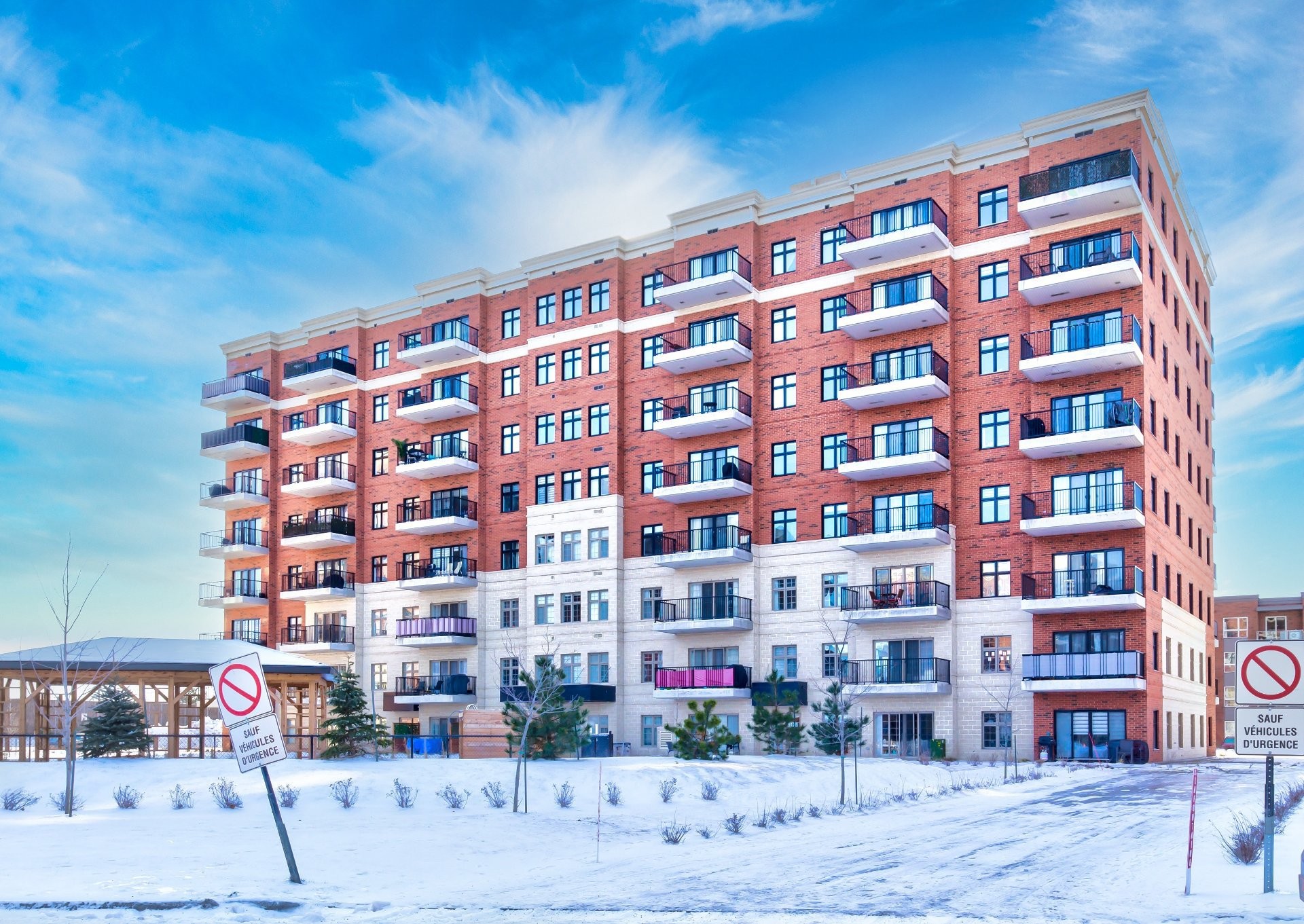 









9175


Rue Lennon

, 301,
Brossard,




QC
J4Y0S3

