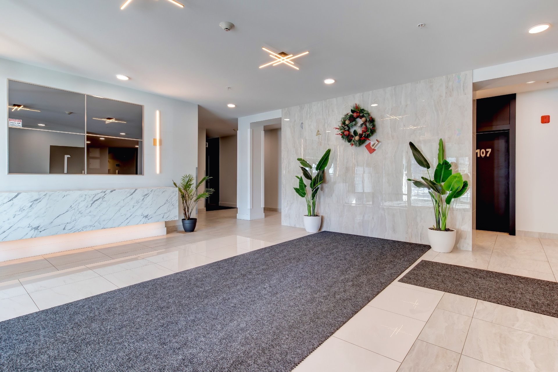 









9175


Rue Lennon

, 301,
Brossard,




QC
J4Y0S3

