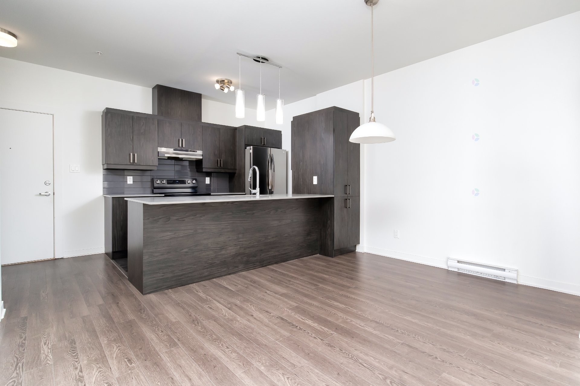 









9175


Rue Lennon

, 301,
Brossard,




QC
J4Y0S3

